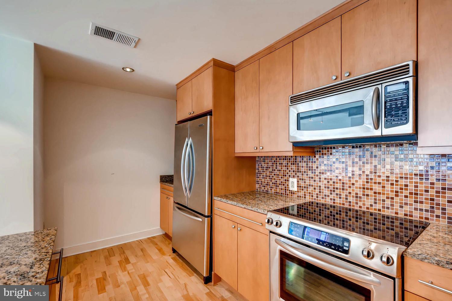 HARBOR EAST - Residential