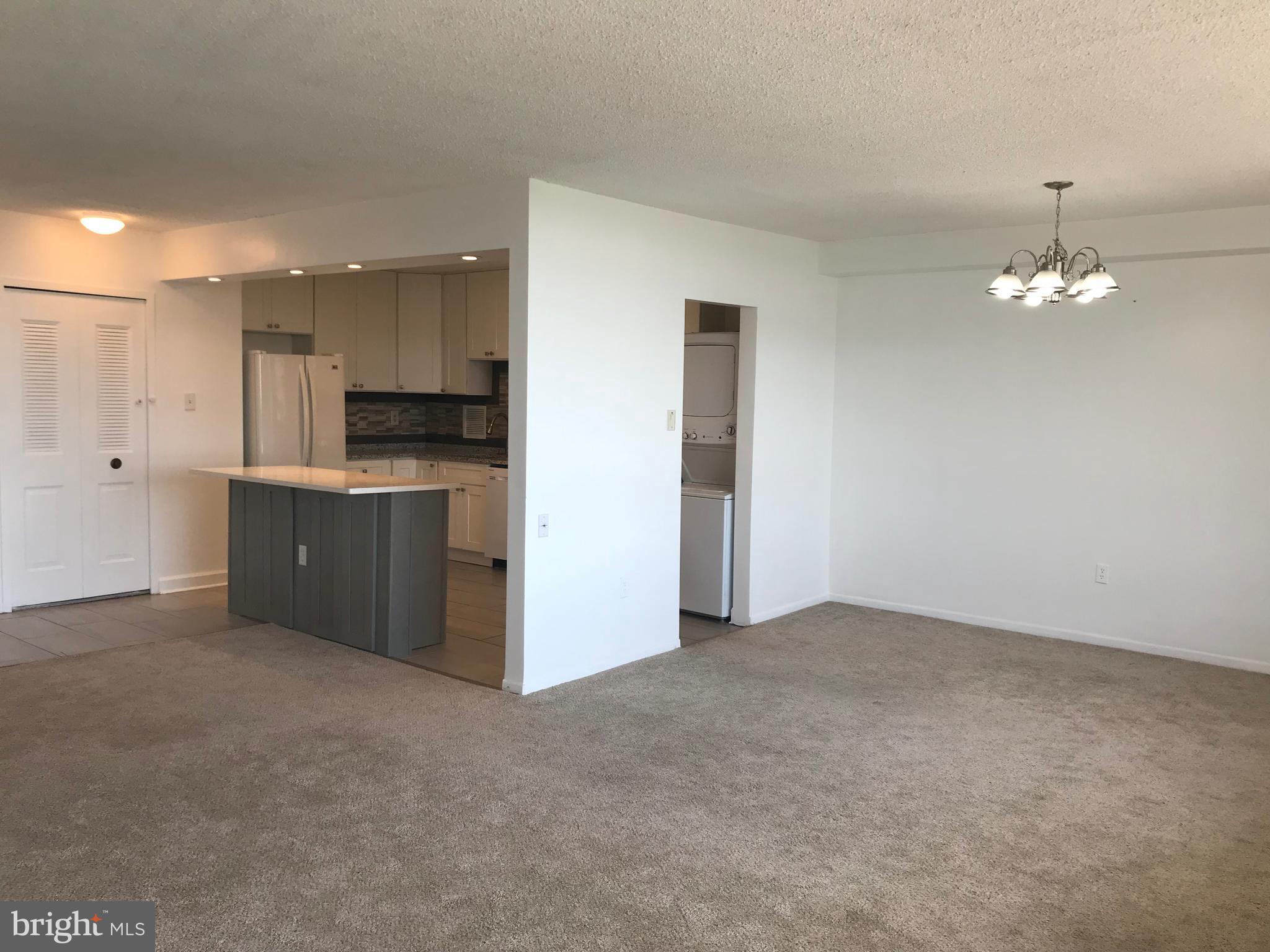 SKYLINE PLAZA - Residential