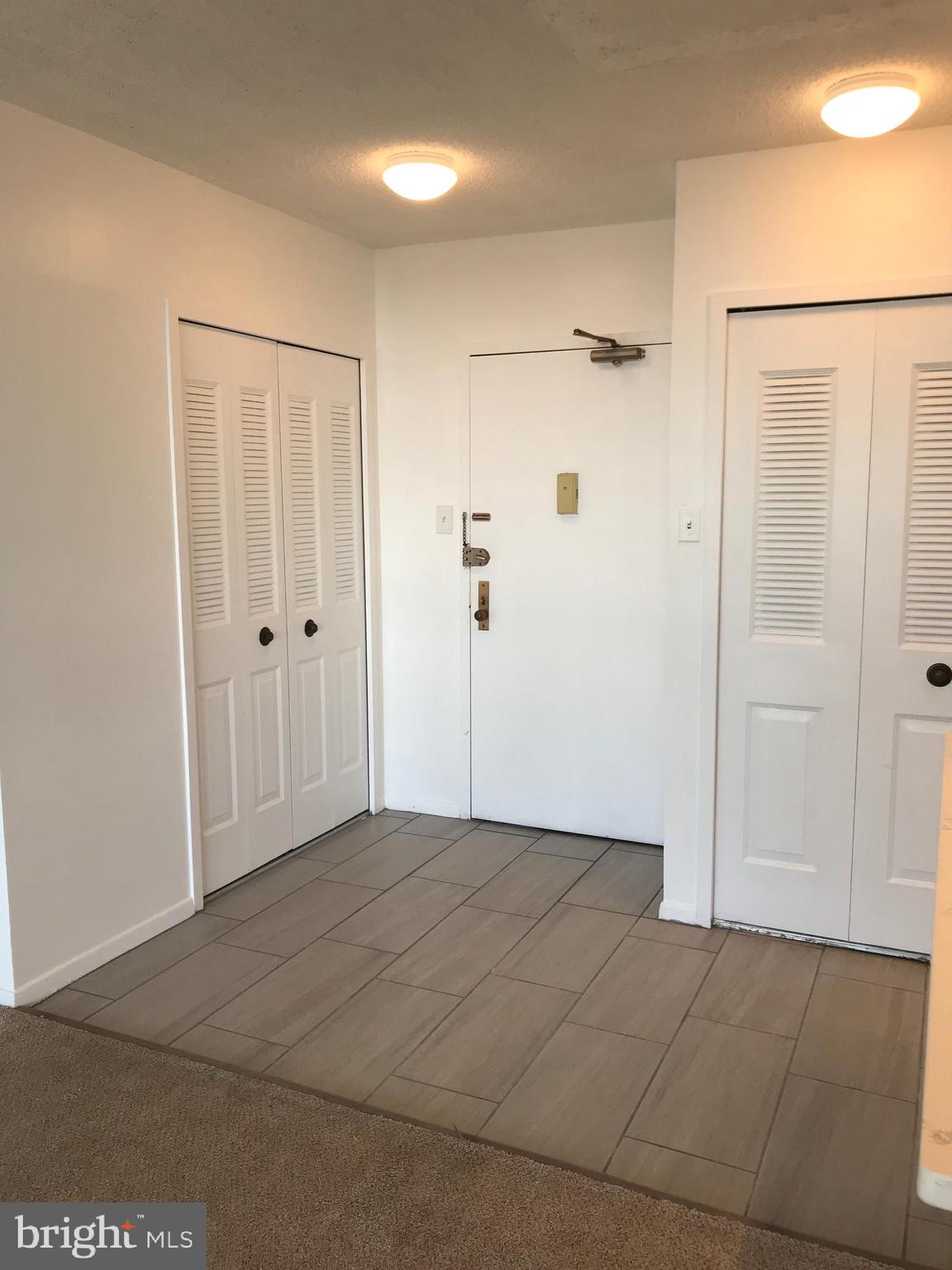 SKYLINE PLAZA - Residential