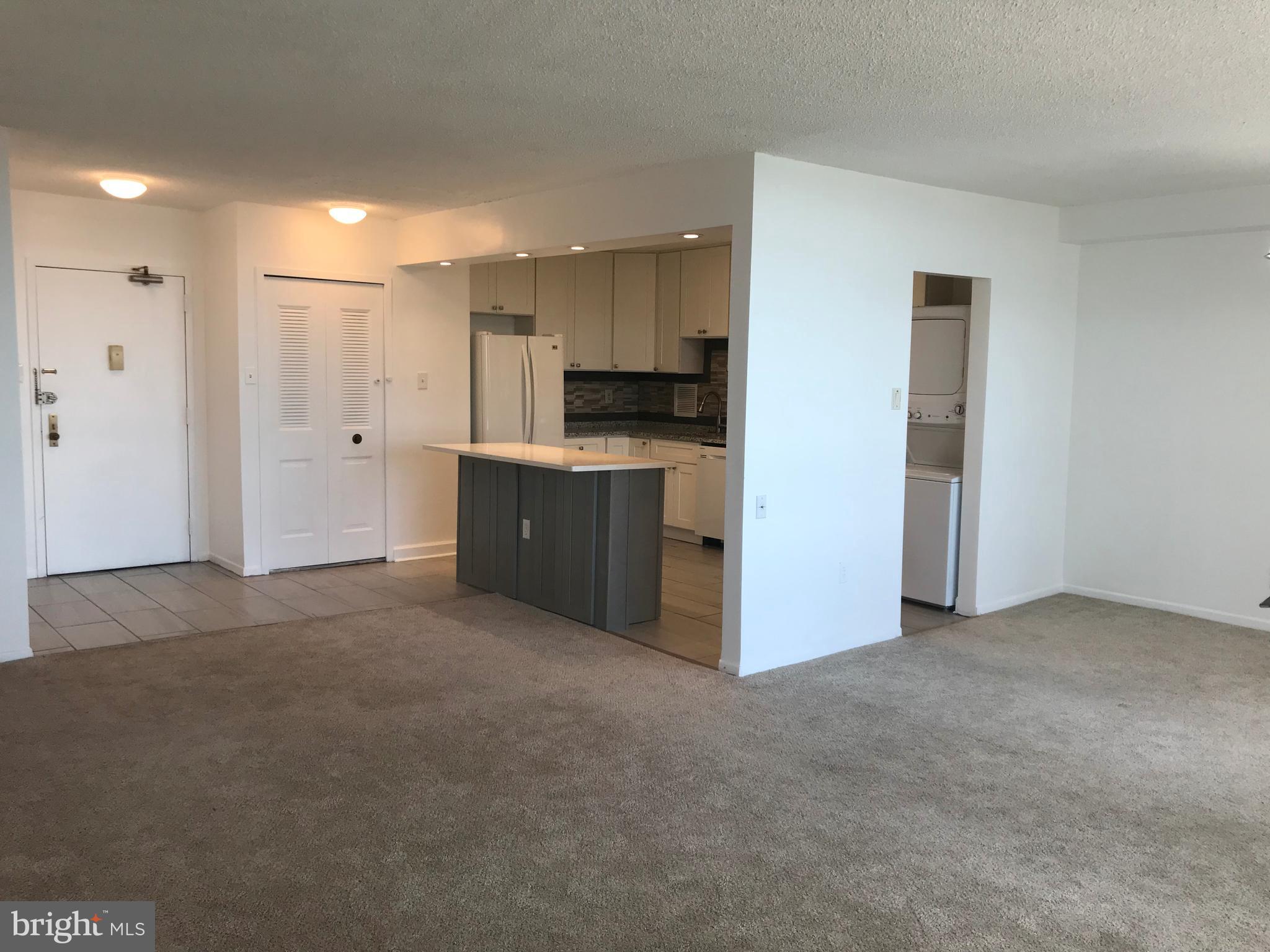 SKYLINE PLAZA - Residential