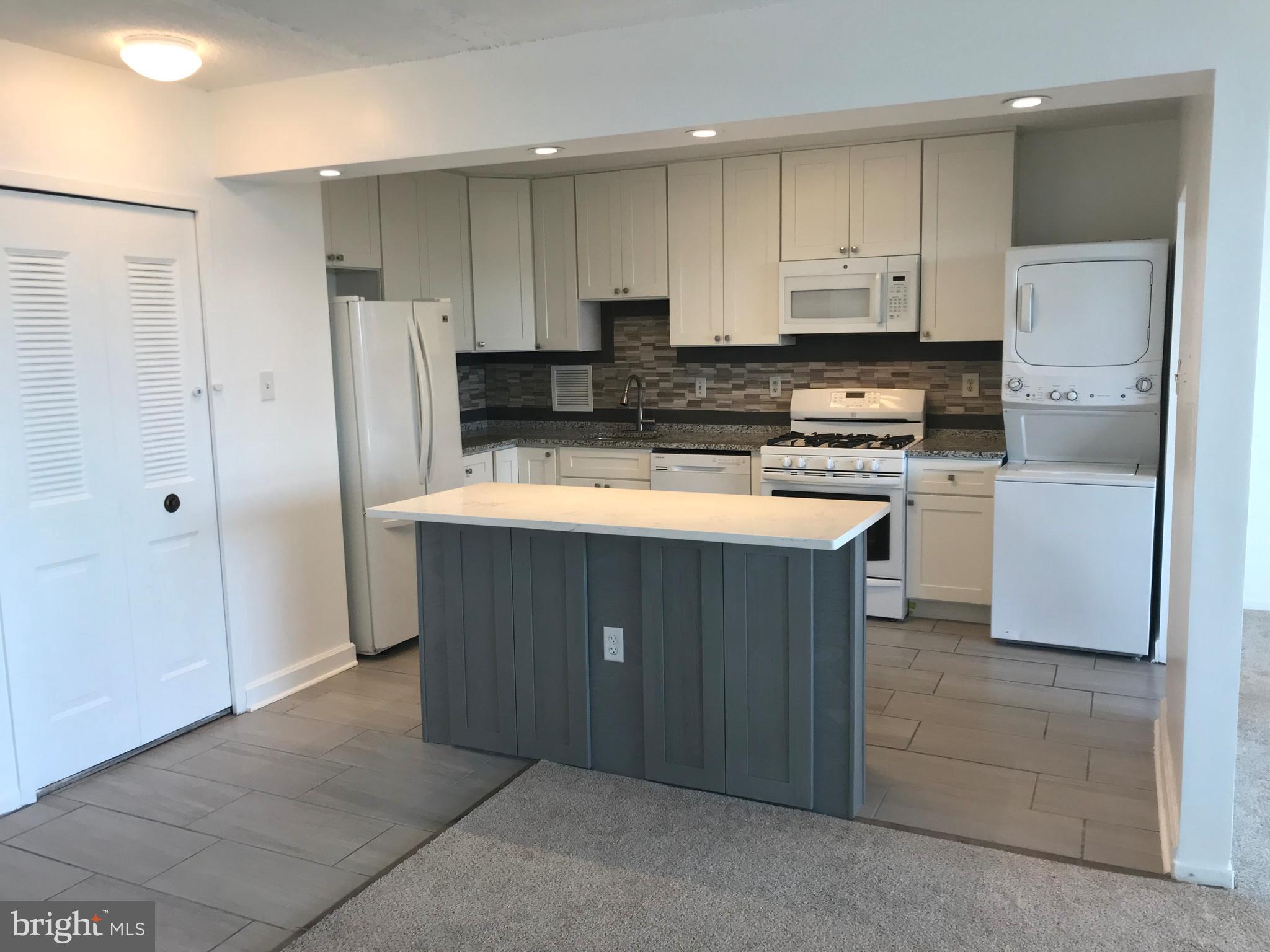 SKYLINE PLAZA - Residential