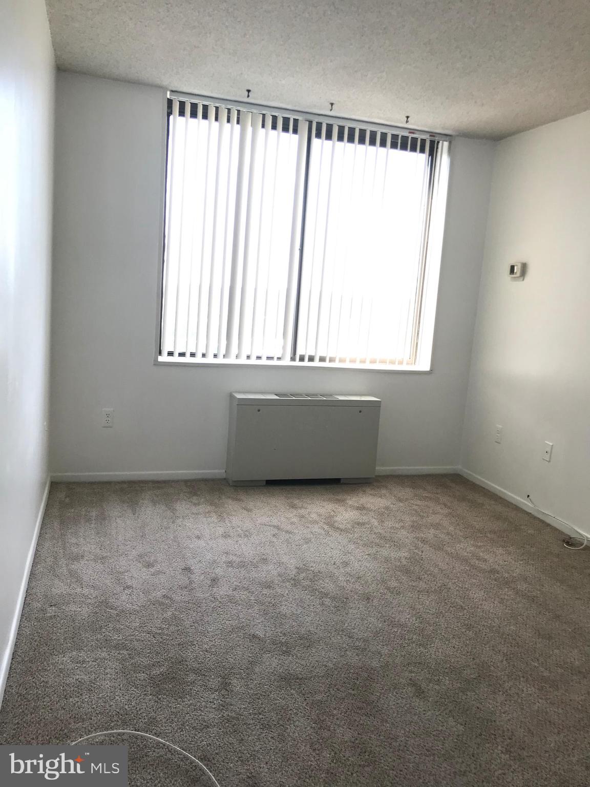 SKYLINE PLAZA - Residential