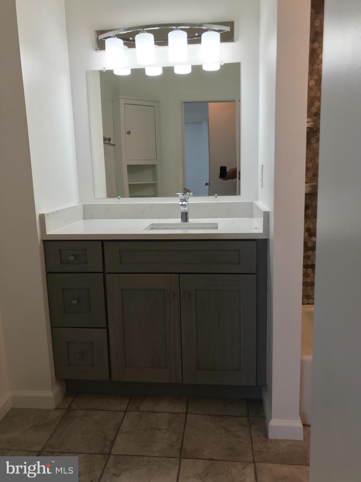 SKYLINE PLAZA - Residential