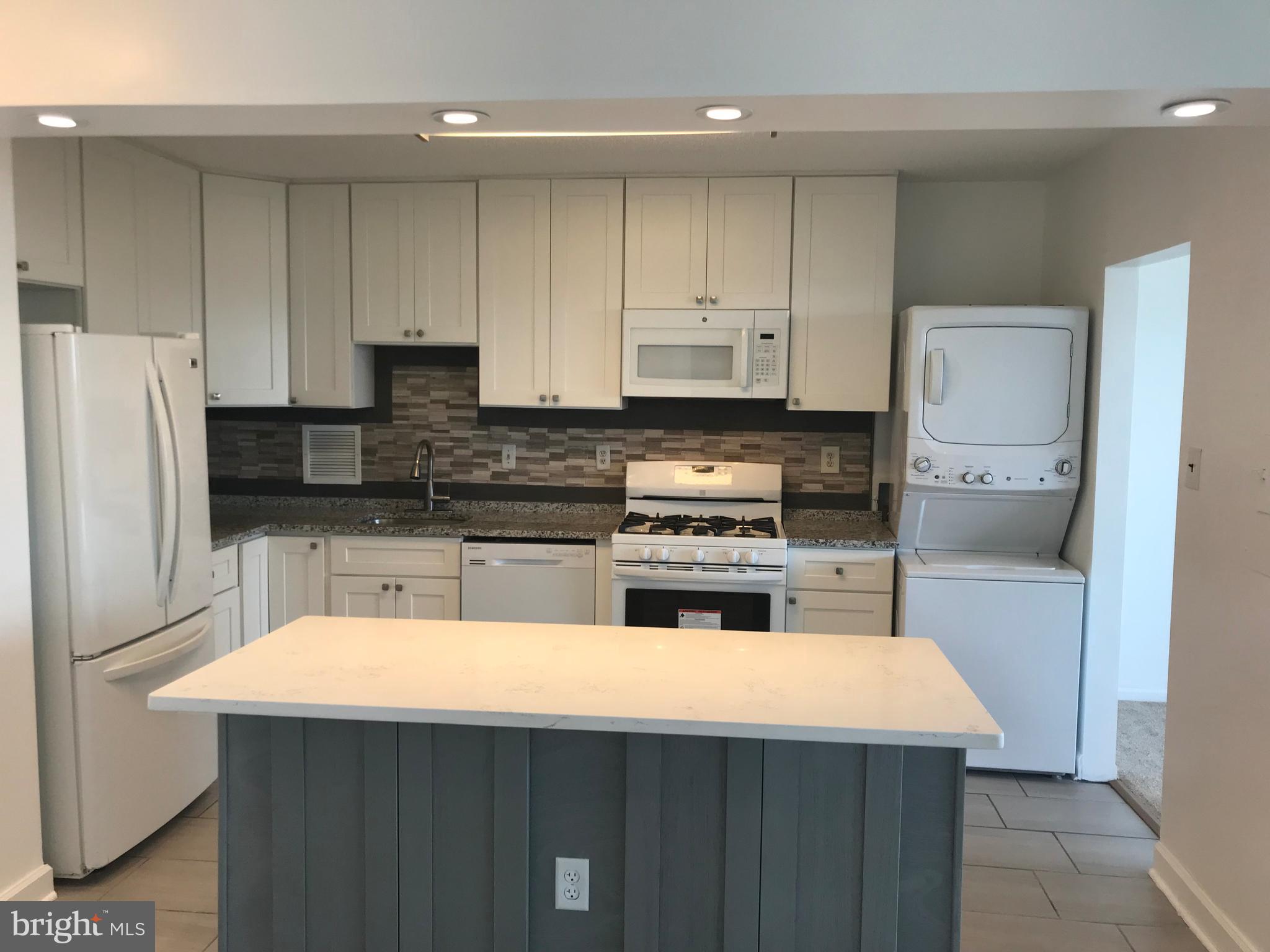 SKYLINE PLAZA - Residential