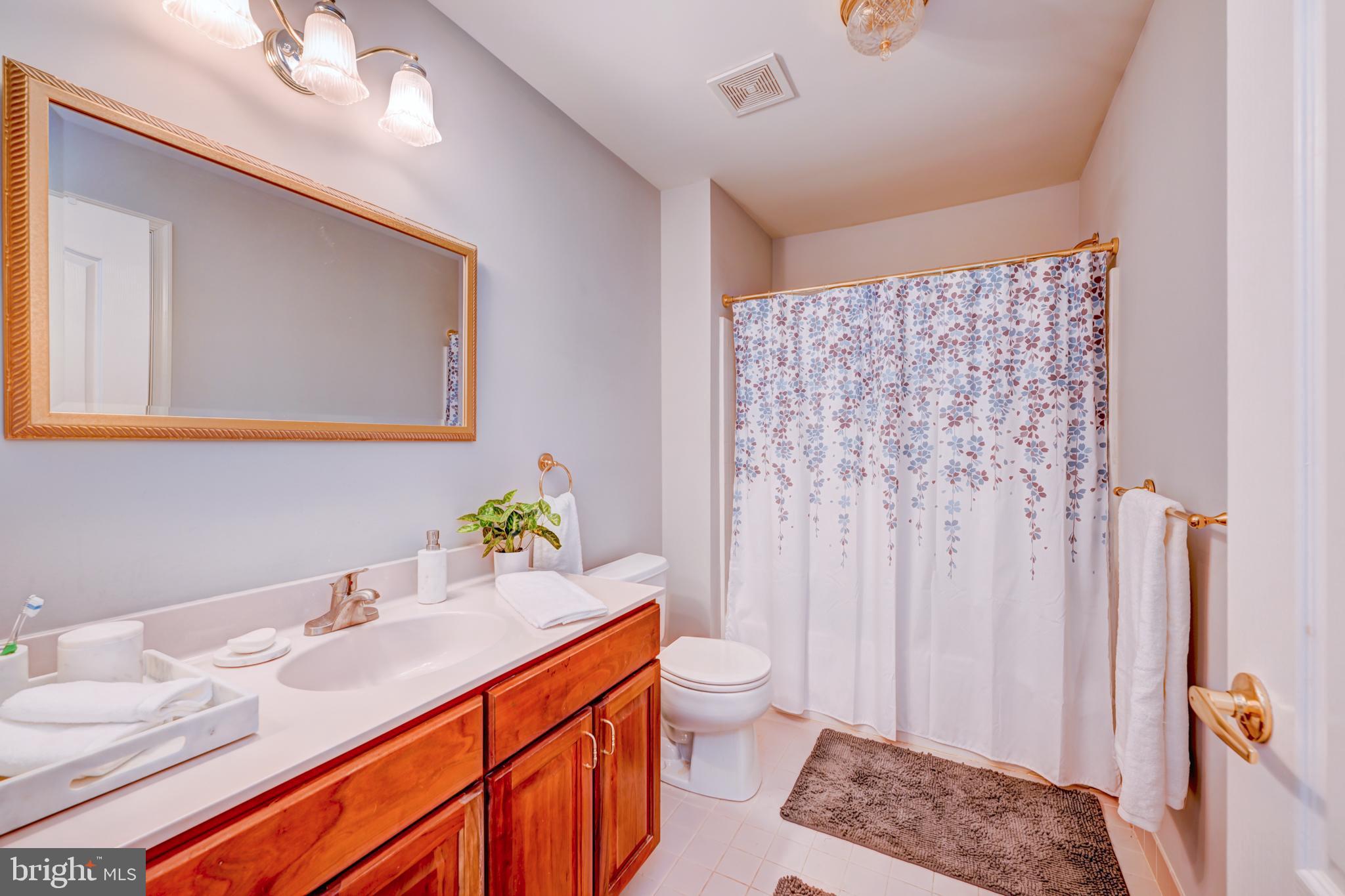 LEGACY OAKS - Residential