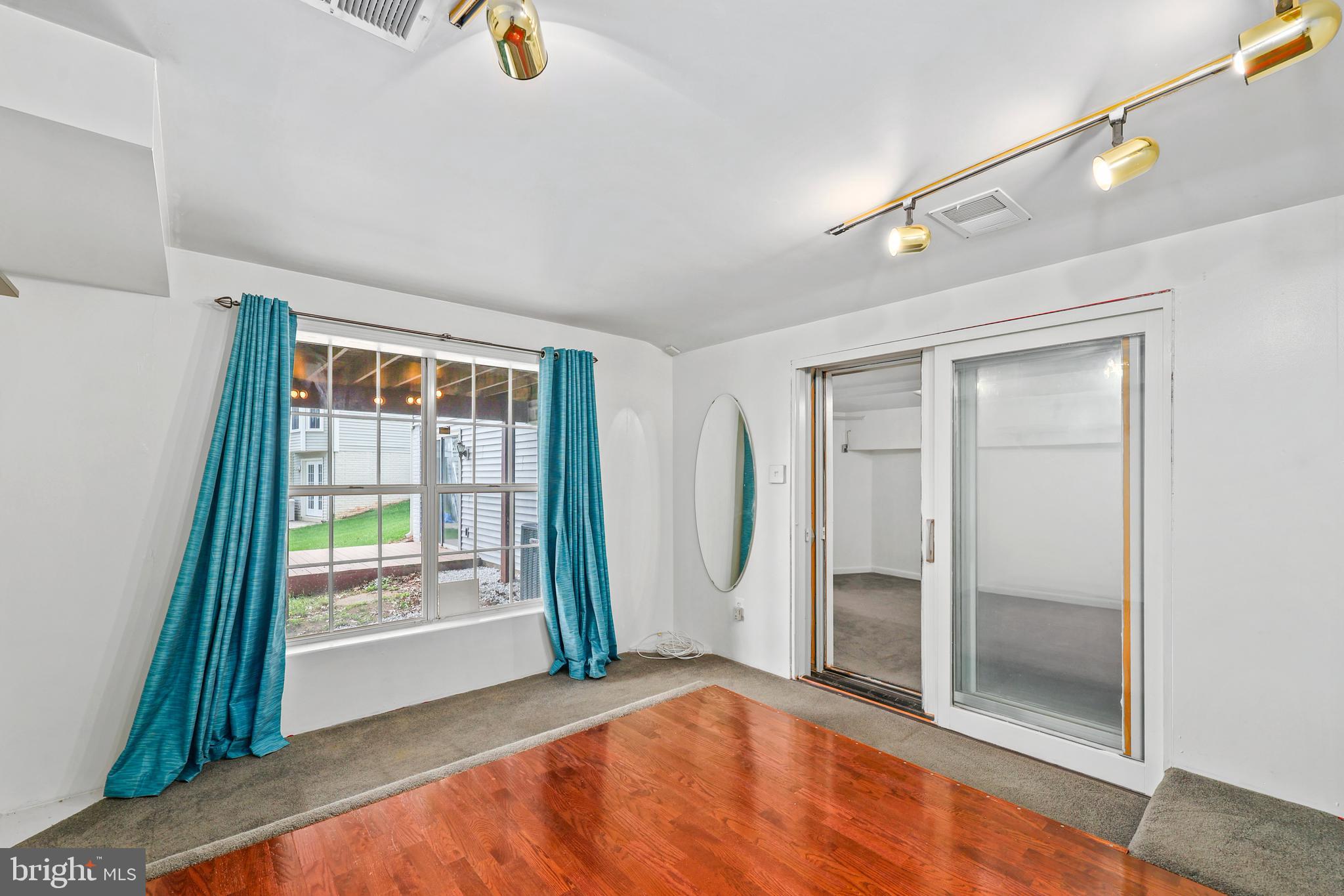 POTOMAC LAKES - Residential