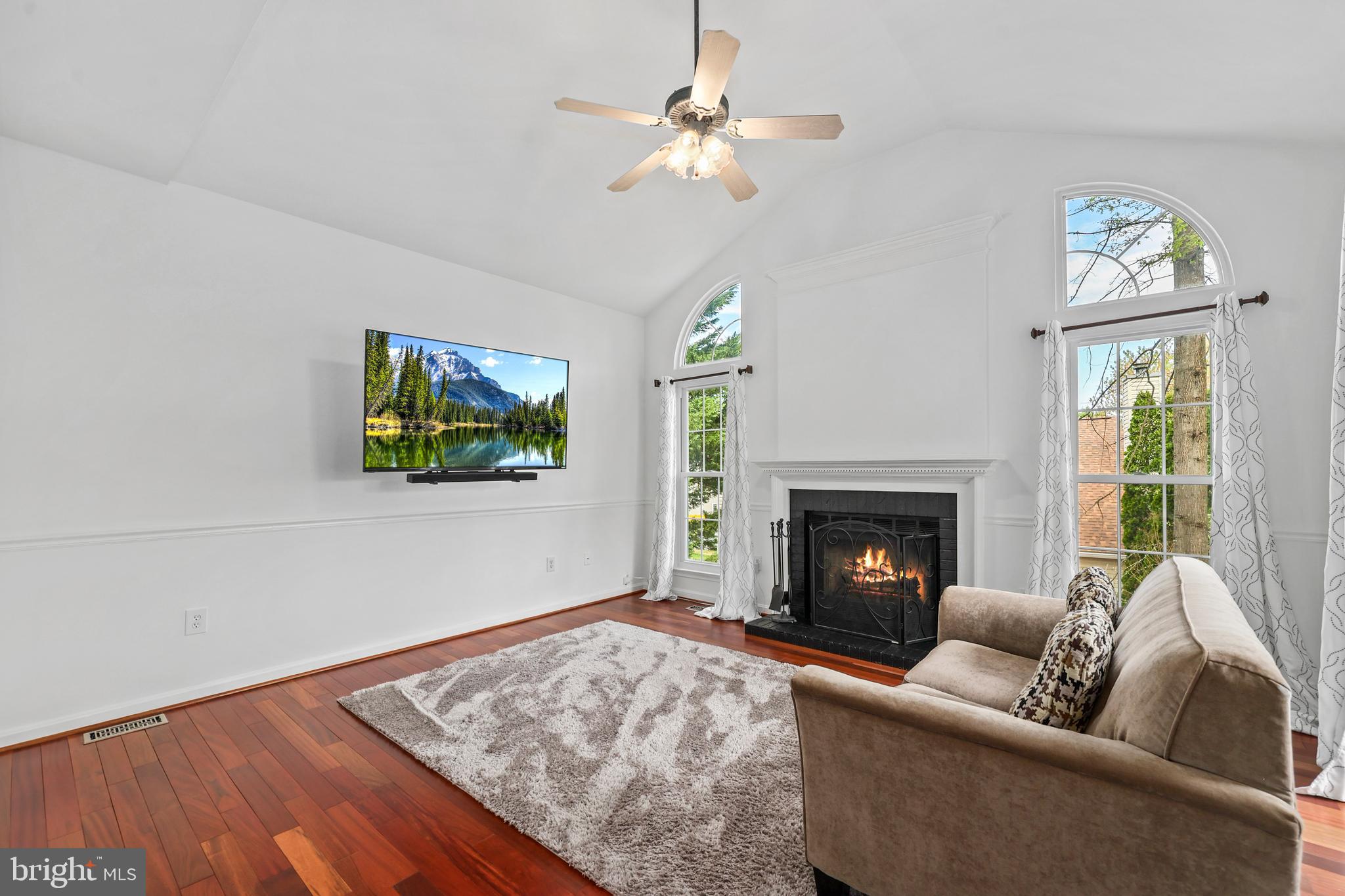 POTOMAC LAKES - Residential