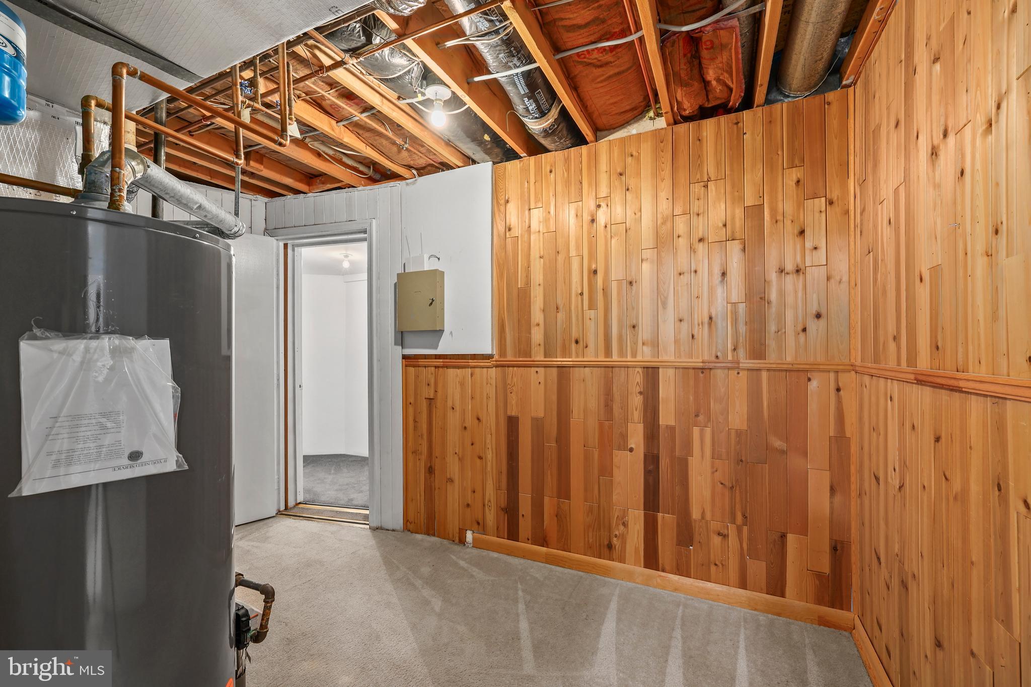 POTOMAC LAKES - Residential