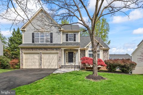 Photo of 46792 Trailwood Place, STERLING, VA 20165 (MLS # VALO2121042)