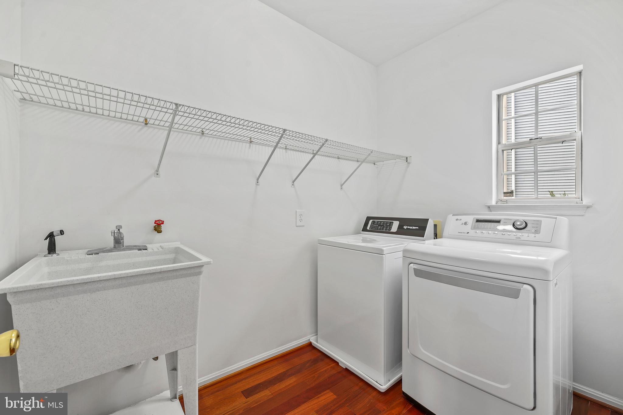 POTOMAC LAKES - Residential