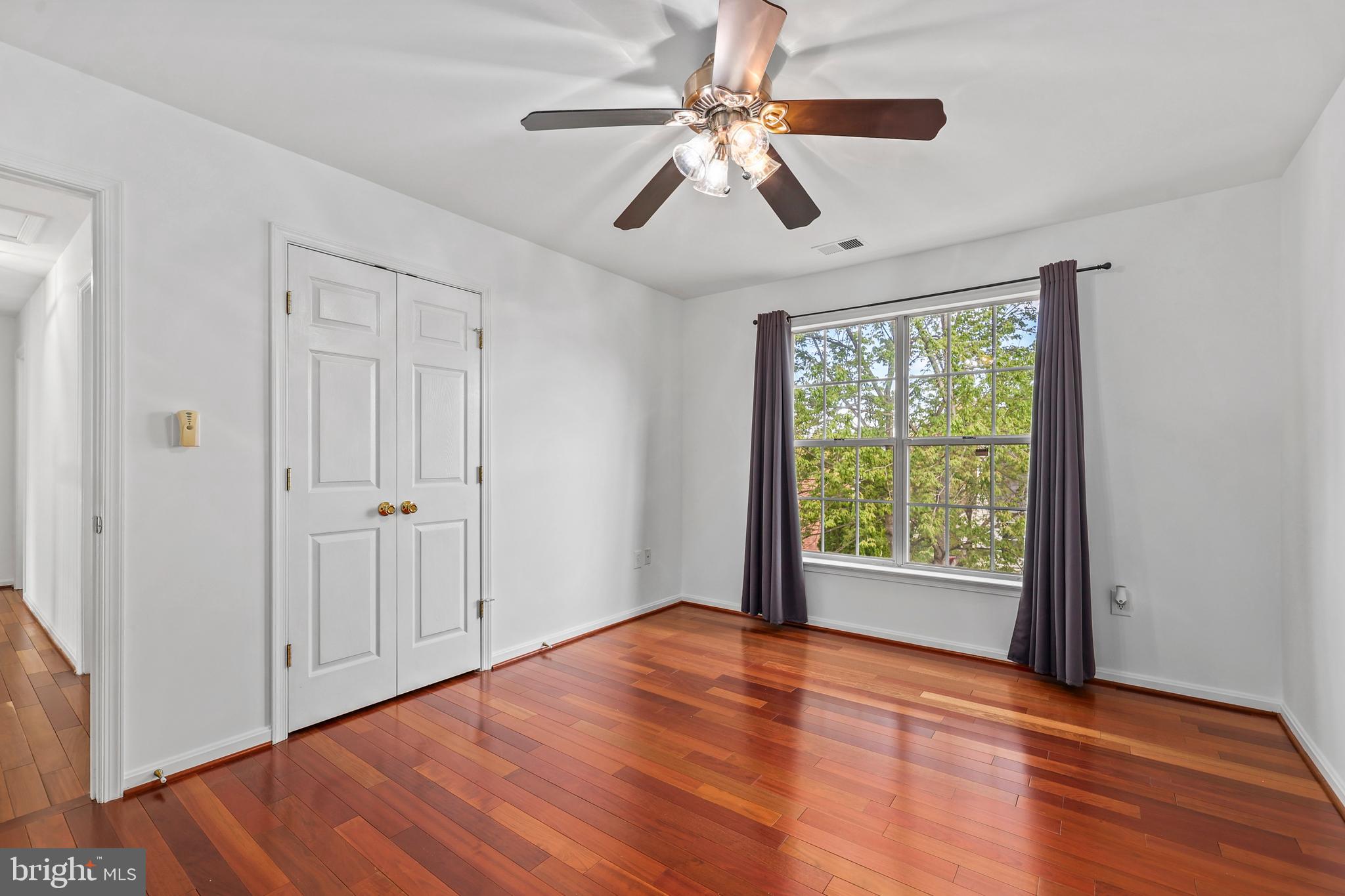 POTOMAC LAKES - Residential