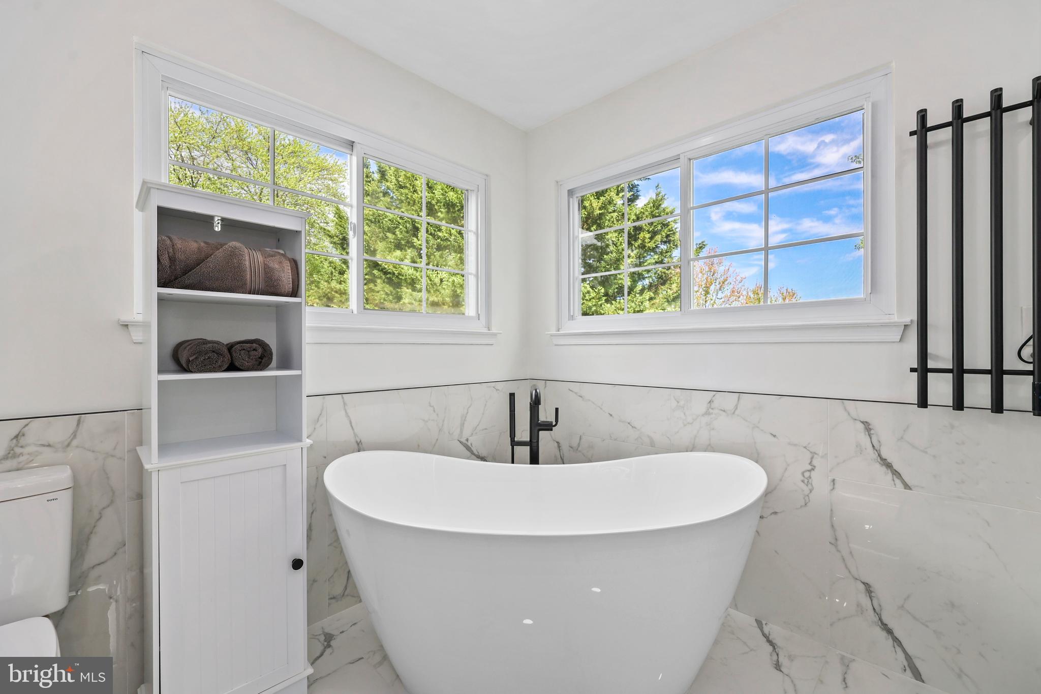 POTOMAC LAKES - Residential