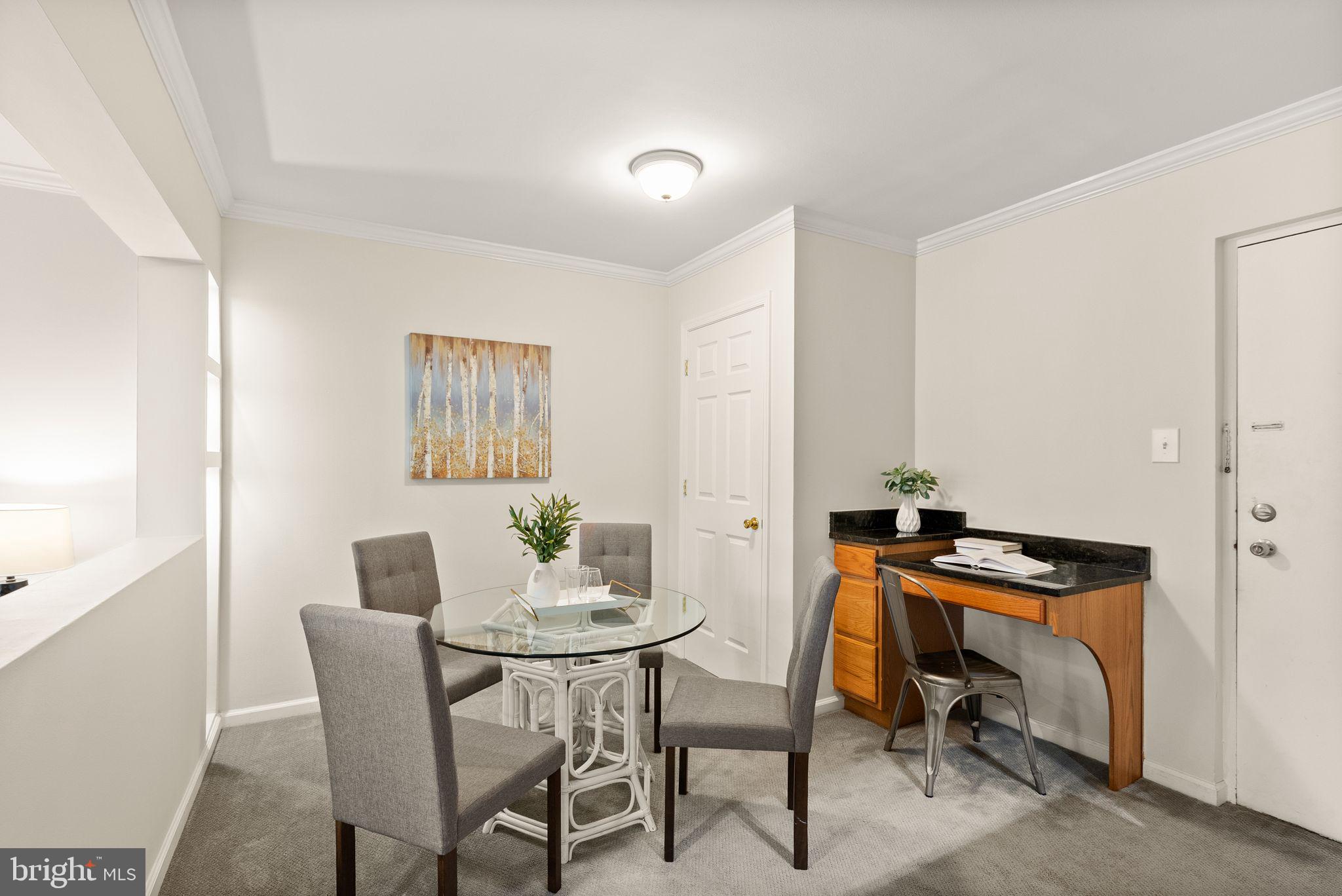 8511 BARRINGTON COURT S