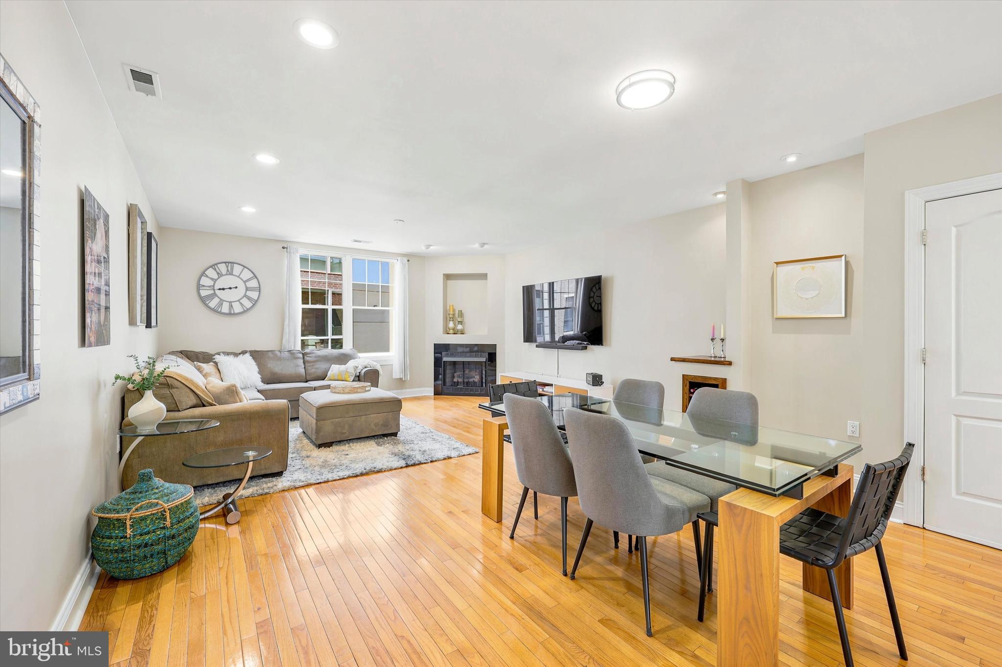 Property Search 612 QUEEN STREET