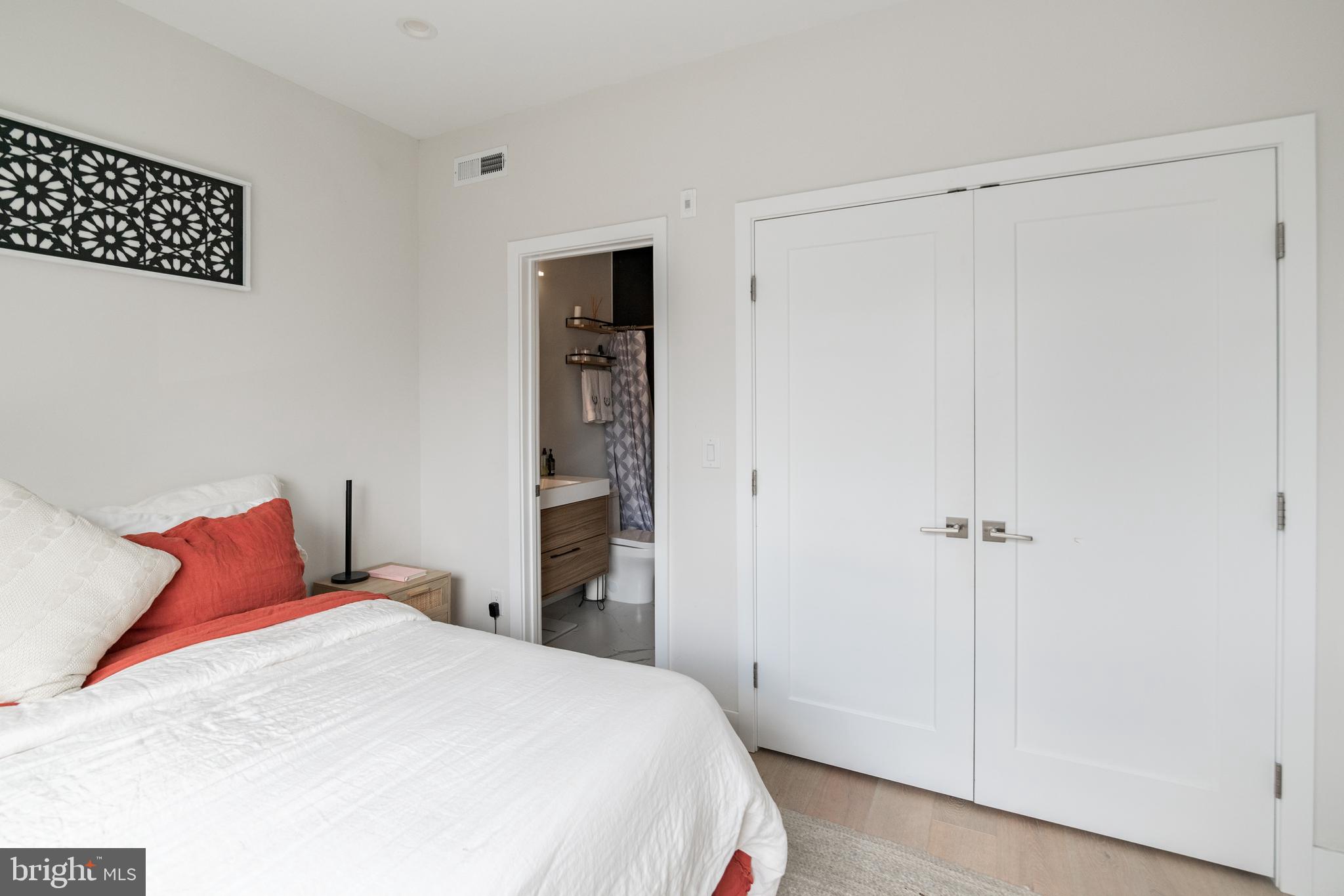 OLDE KENSINGTON - Residential