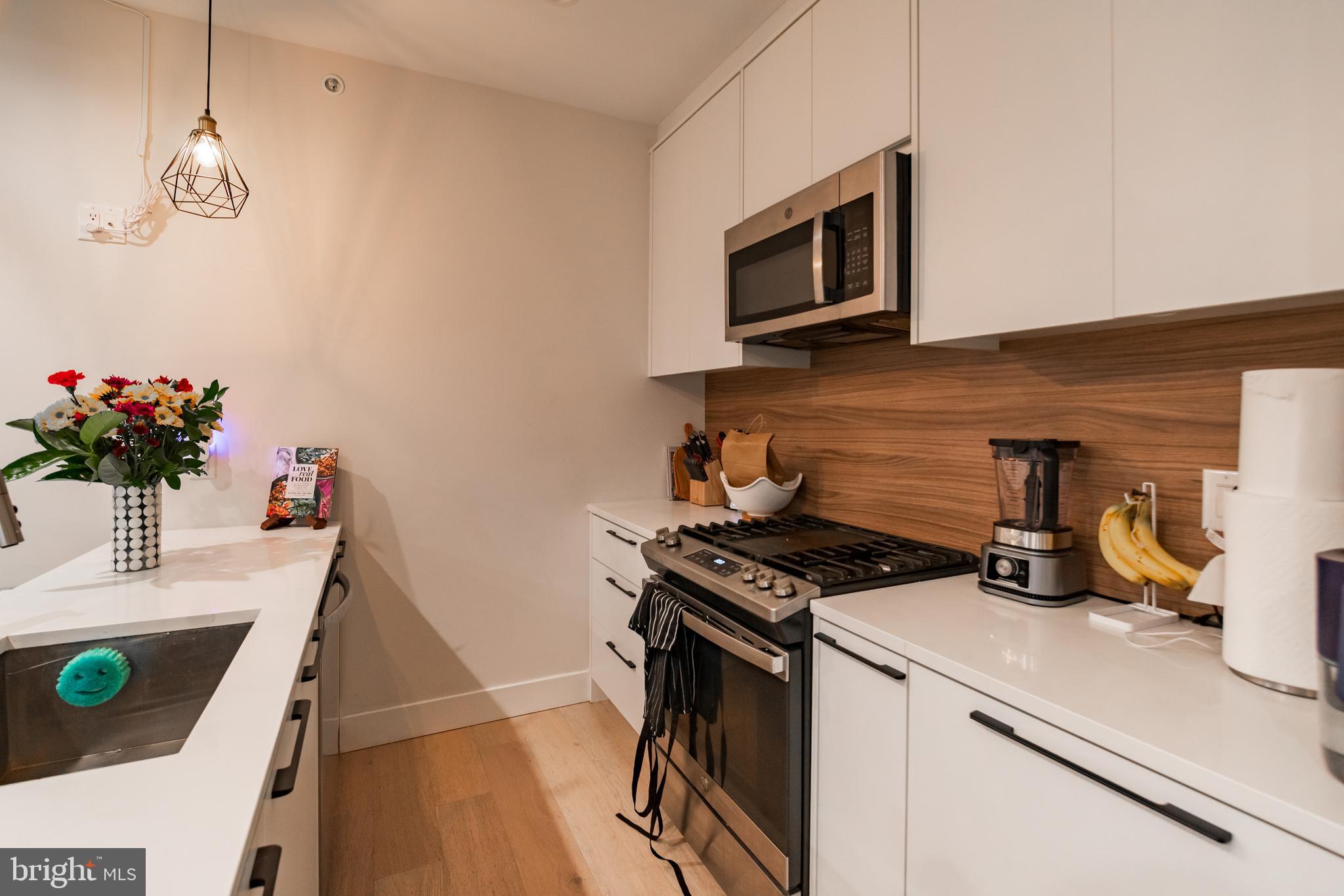 OLDE KENSINGTON - Residential