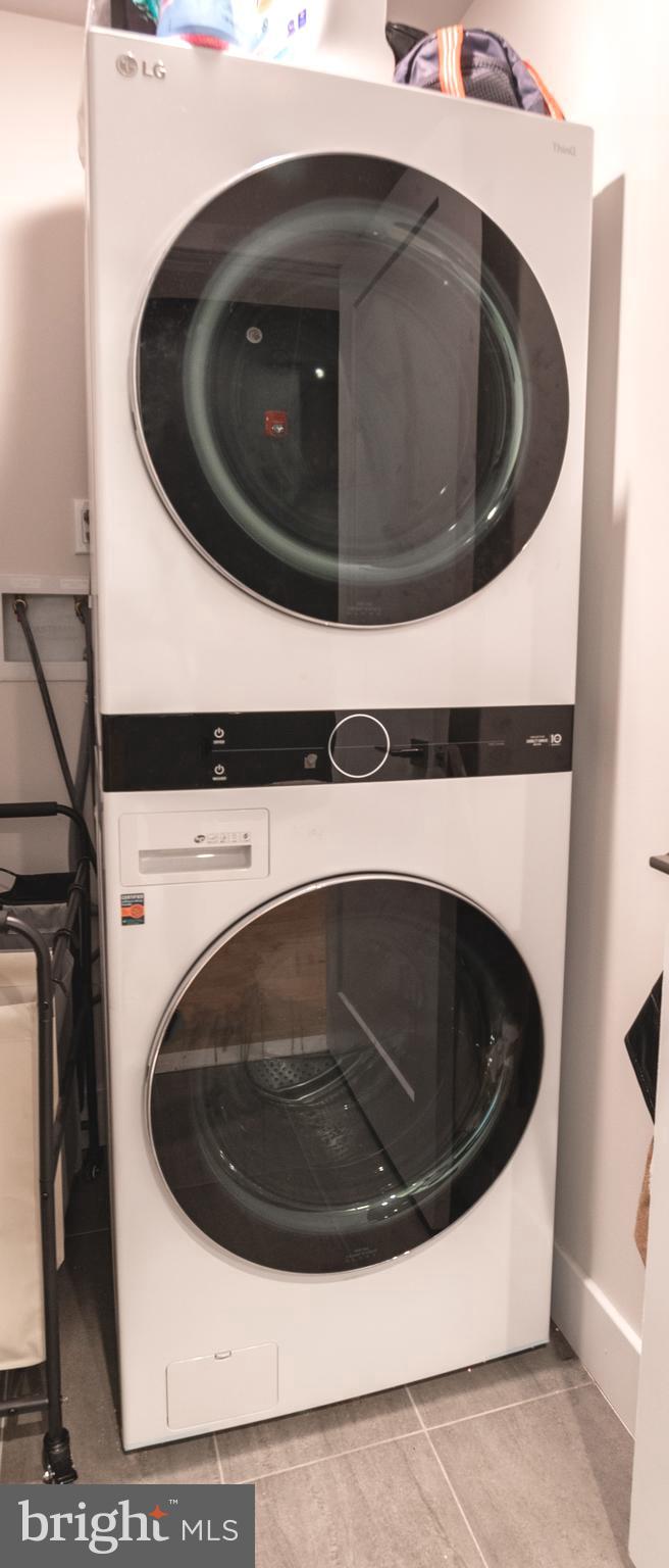 OLDE KENSINGTON - Residential