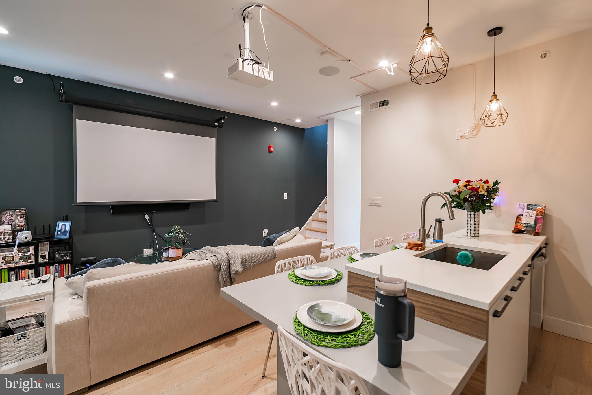 OLDE KENSINGTON - Residential