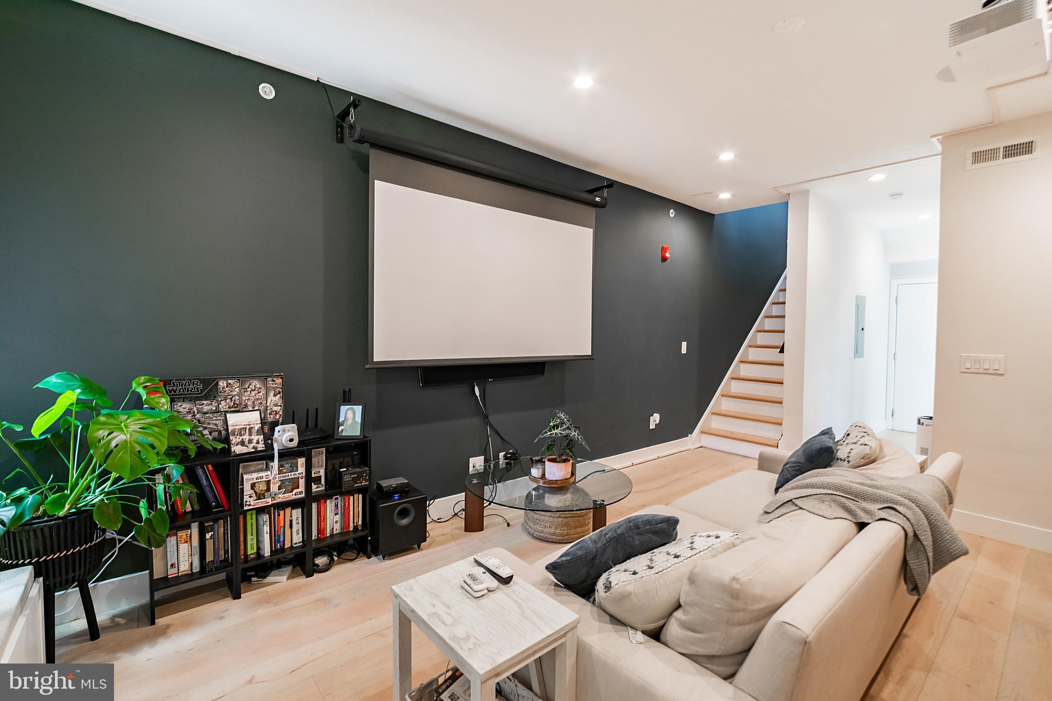 OLDE KENSINGTON - Residential