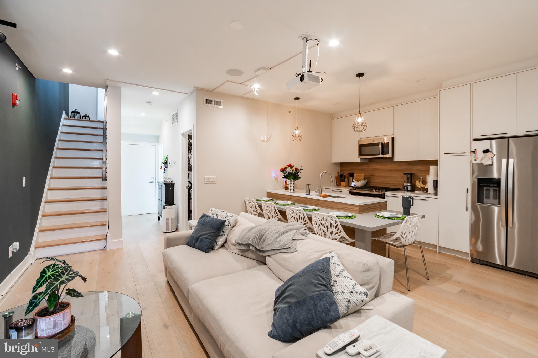 OLDE KENSINGTON - Residential