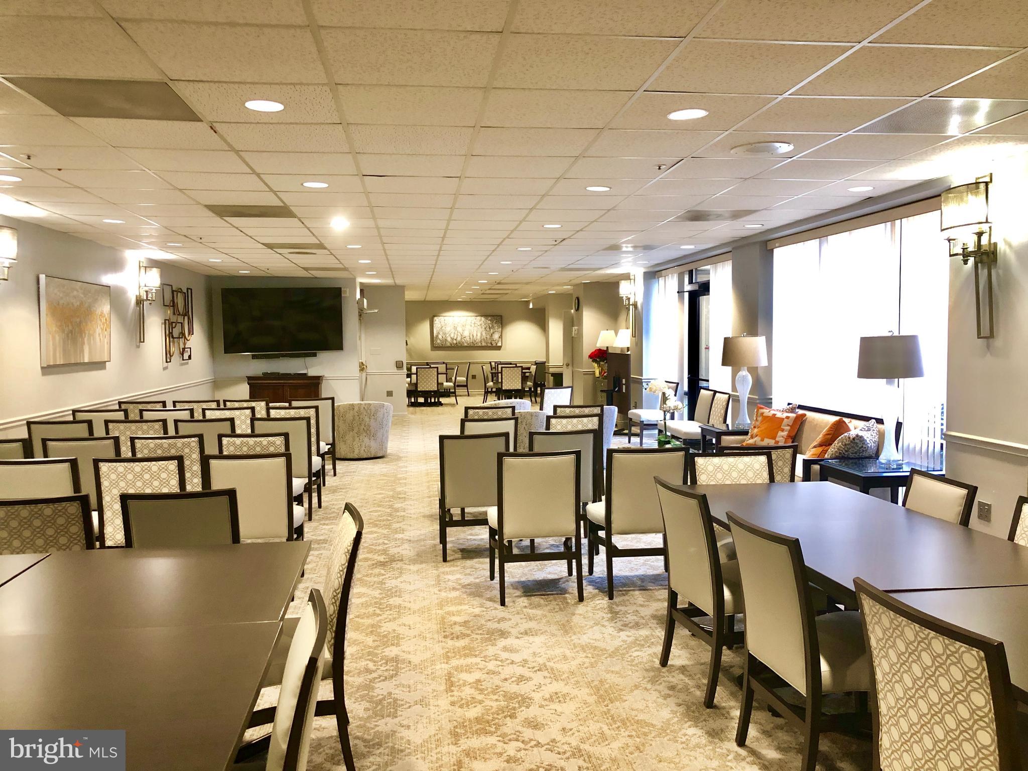 LEISURE WORLD - Residential Lease