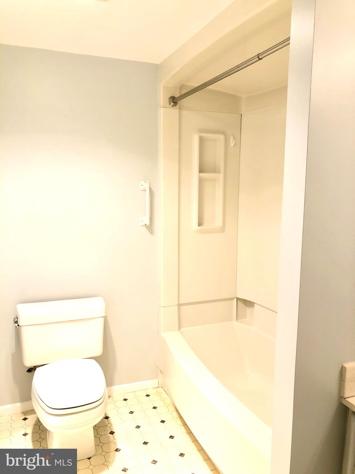 LEISURE WORLD - Residential Lease