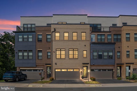 Townhouse For Sale - 23391 Mcdonald Loch Terrace<br/> Loudoun County, ASHBURN, VA 20148