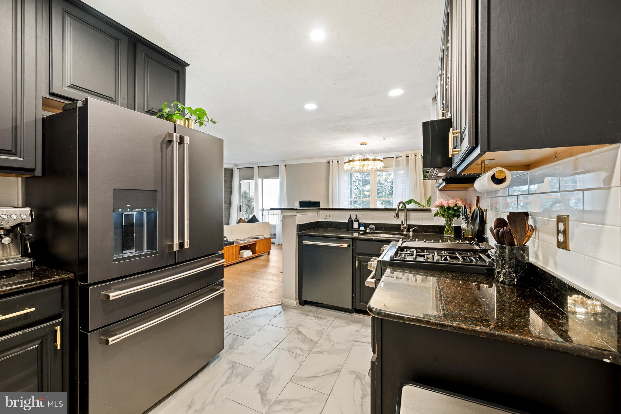 FAIR LAKES CONDO - Residential