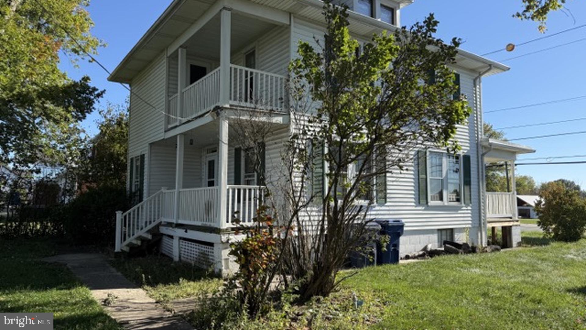 1113 CHAMBERSBURG ROAD