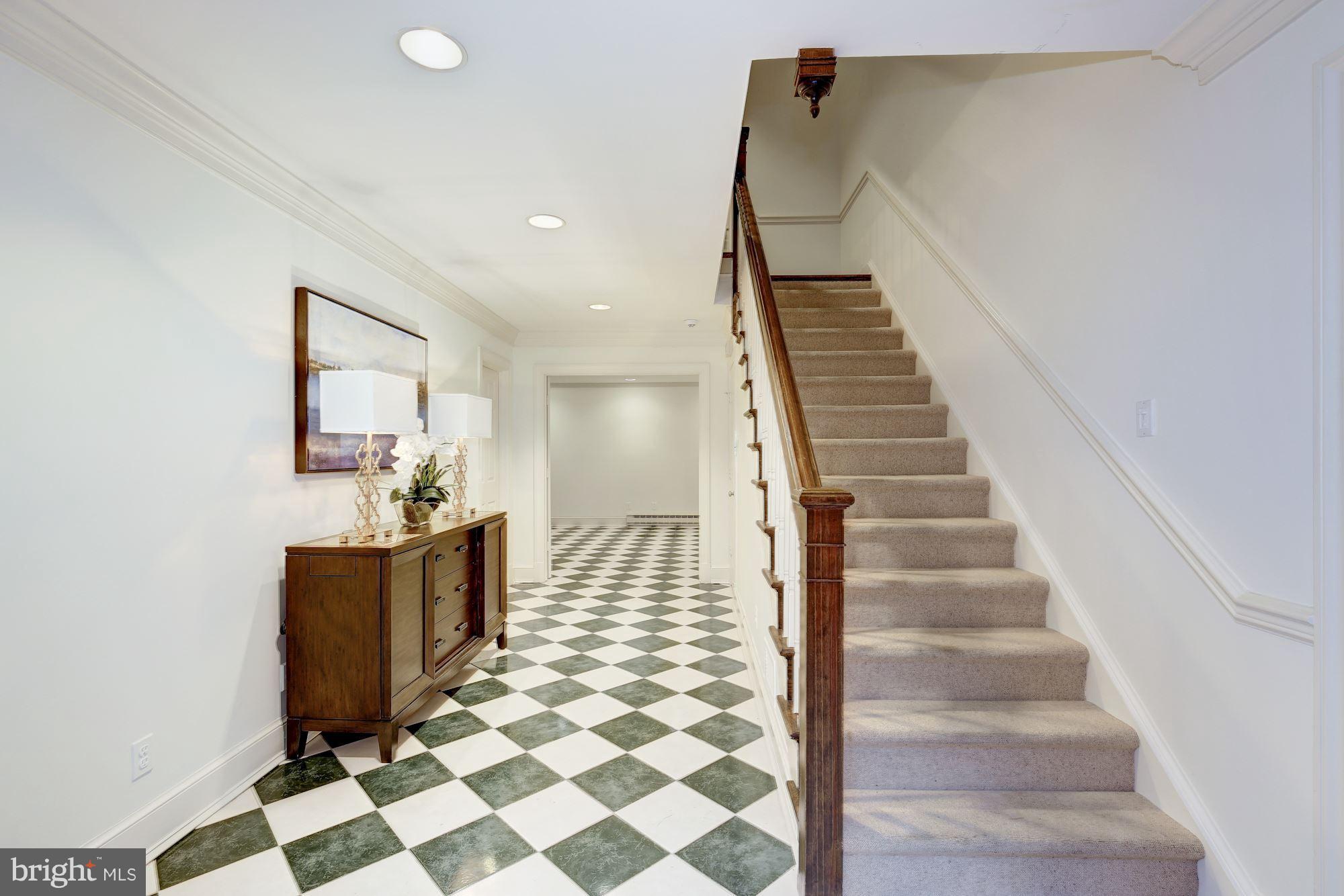 GEORGETOWN - Residential