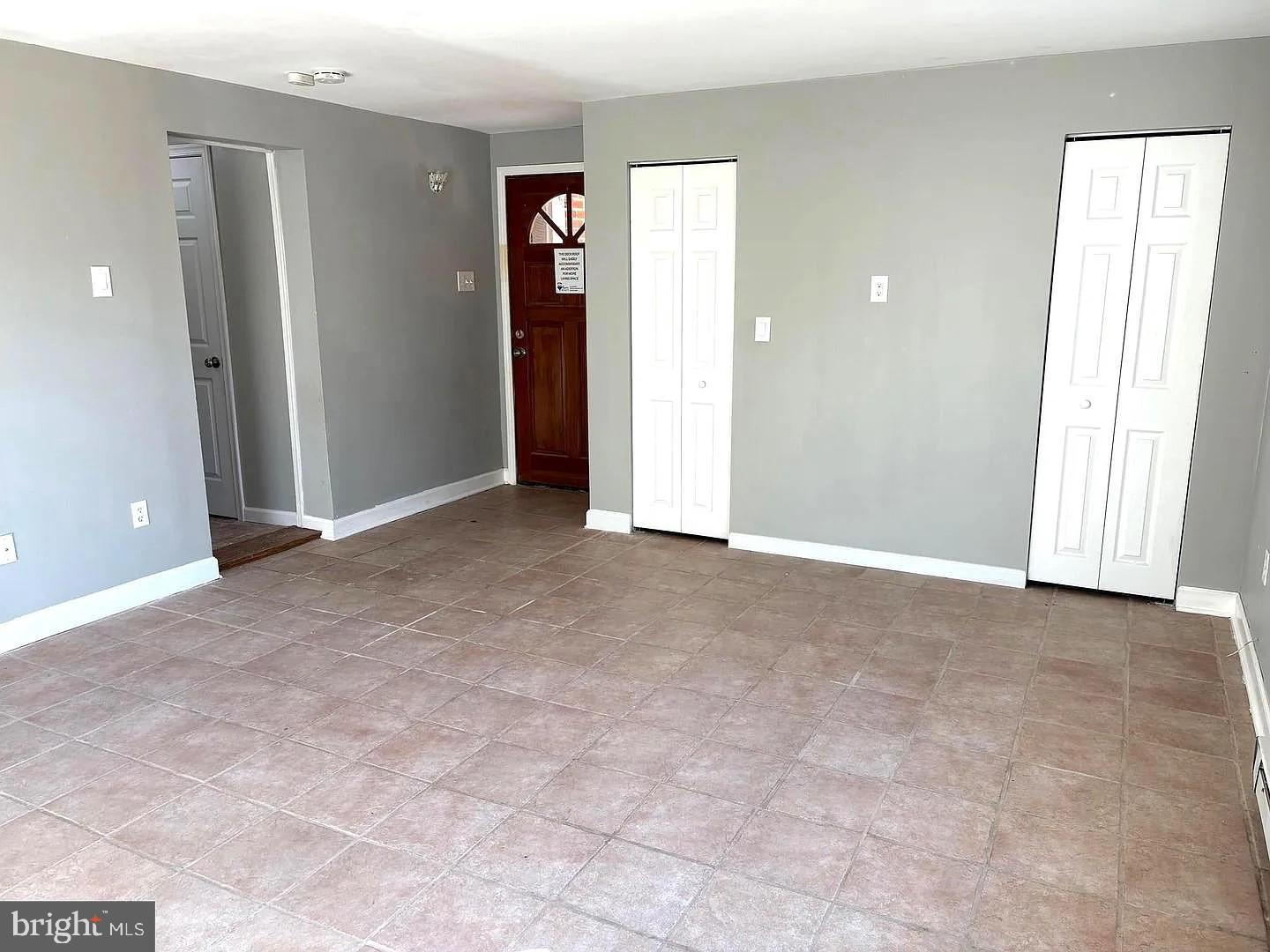 ROSLYN - Residential