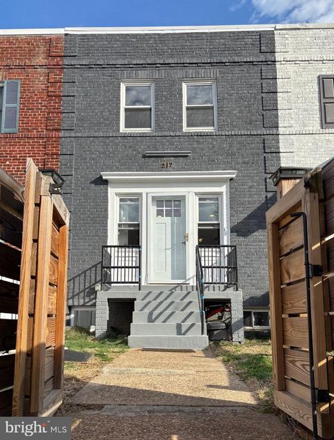 Photo of 317 Mount Vernon Avenue, ALEXANDRIA, VA 22301 (MLS # VAAX2054998)
