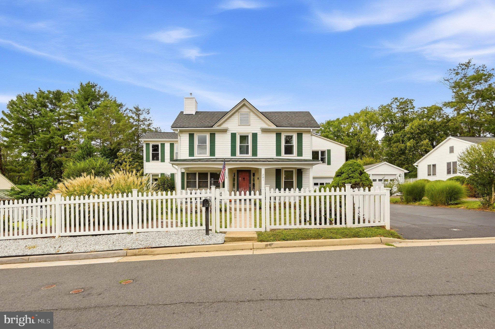 201 N 33RD STREET
