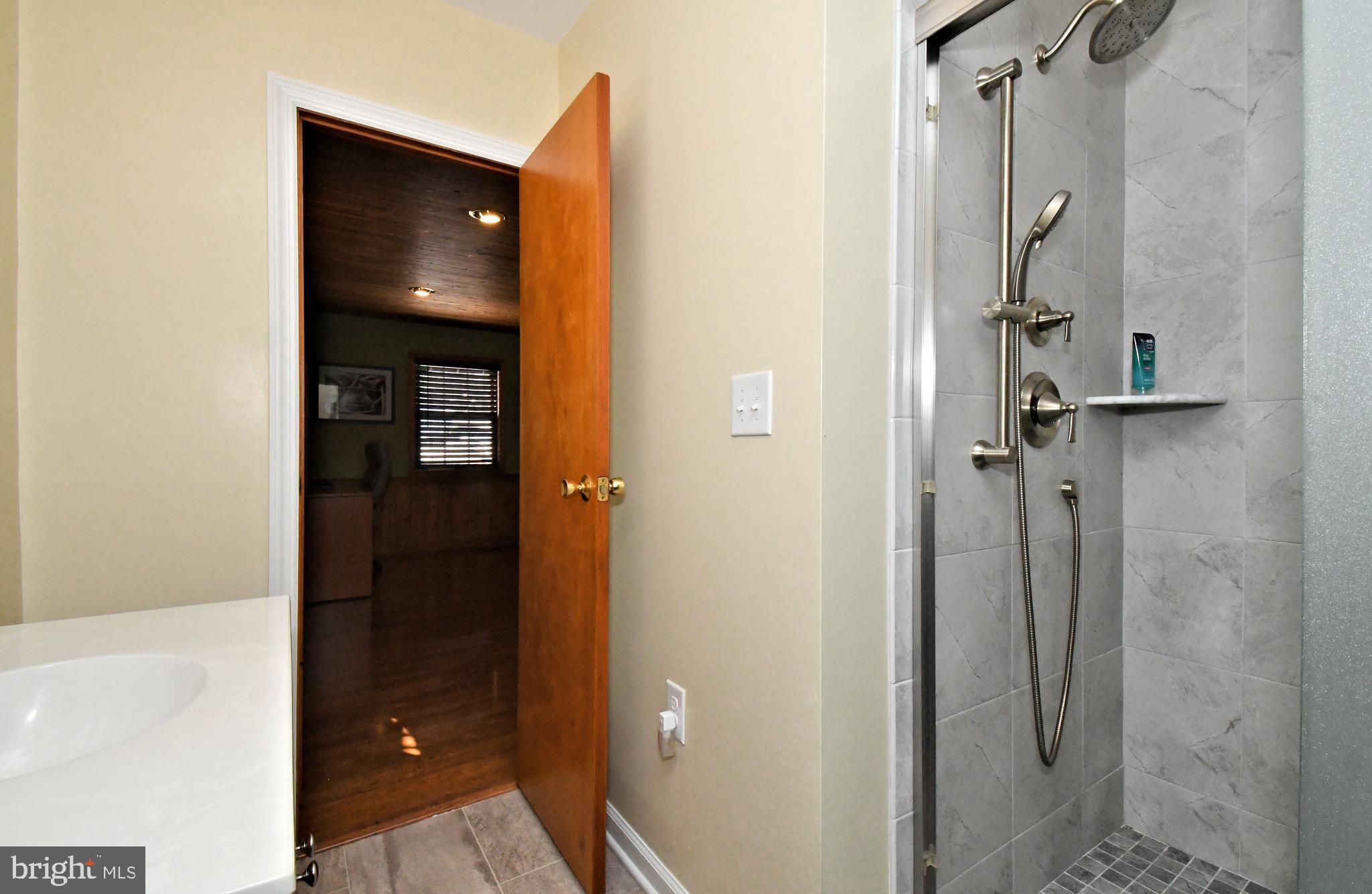 MANSION HEIGHTS - Residential