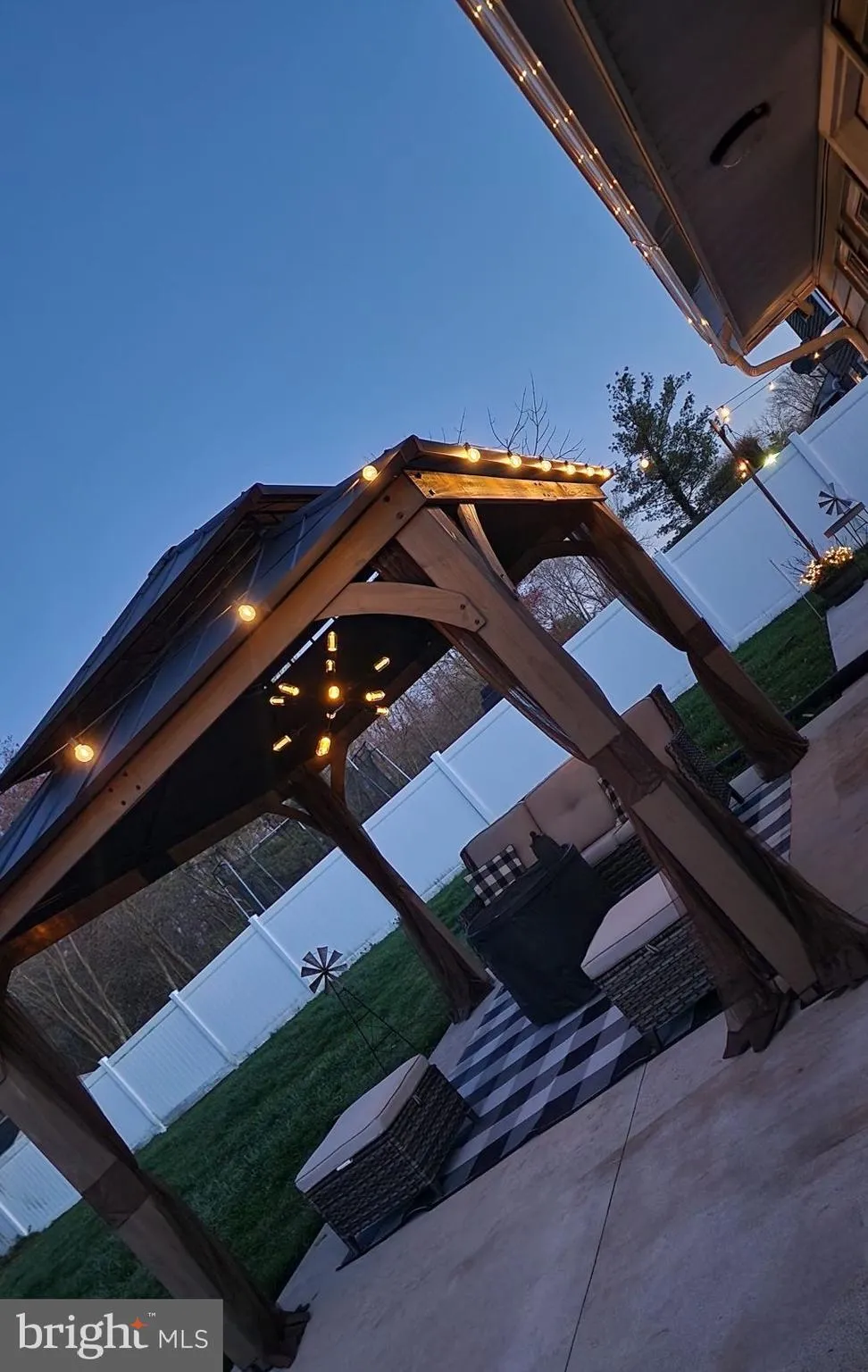 Sicklerville, New Jersey 08081, United States, 3 Bedrooms Bedrooms, ,1 BathroomBathrooms,Residential,Contingent,29640