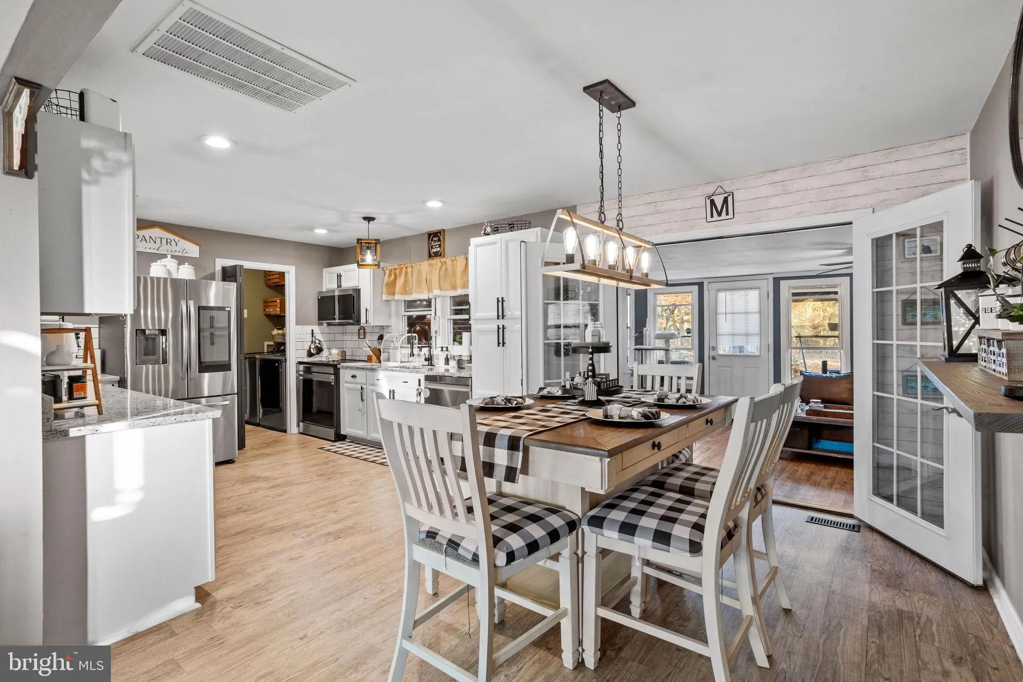 Sicklerville, New Jersey 08081, United States, 3 Bedrooms Bedrooms, ,1 BathroomBathrooms,Residential,Contingent,29640