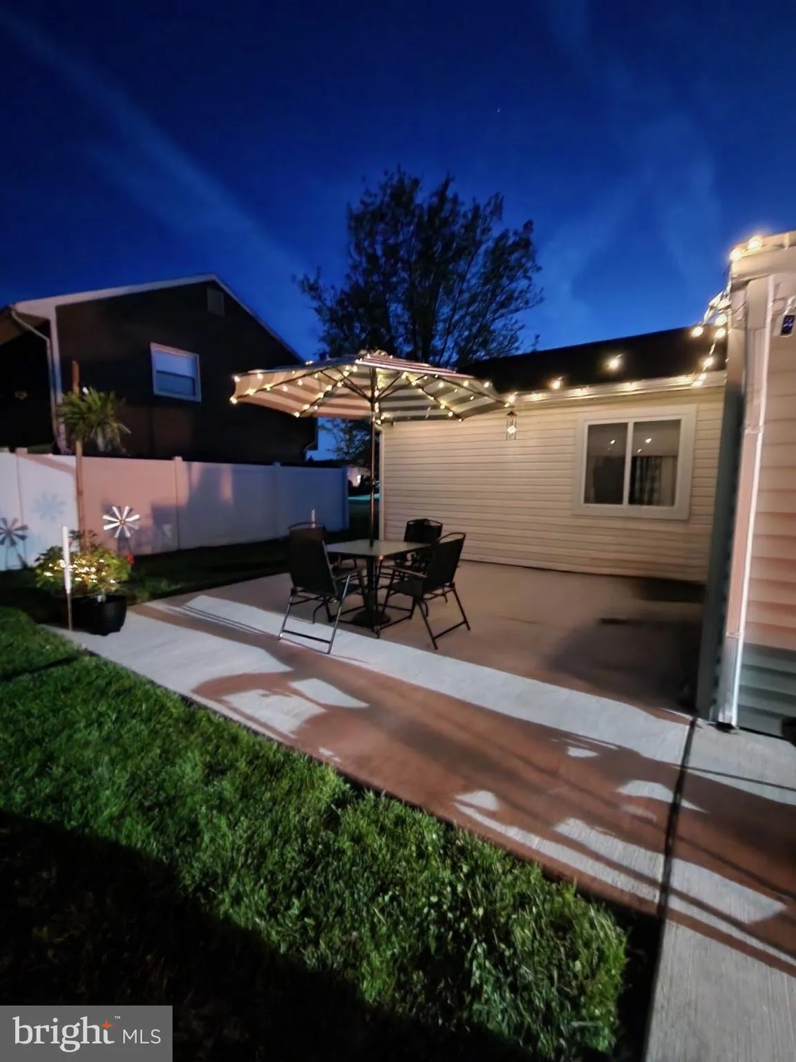 Sicklerville, New Jersey 08081, United States, 3 Bedrooms Bedrooms, ,1 BathroomBathrooms,Residential,Contingent,29640