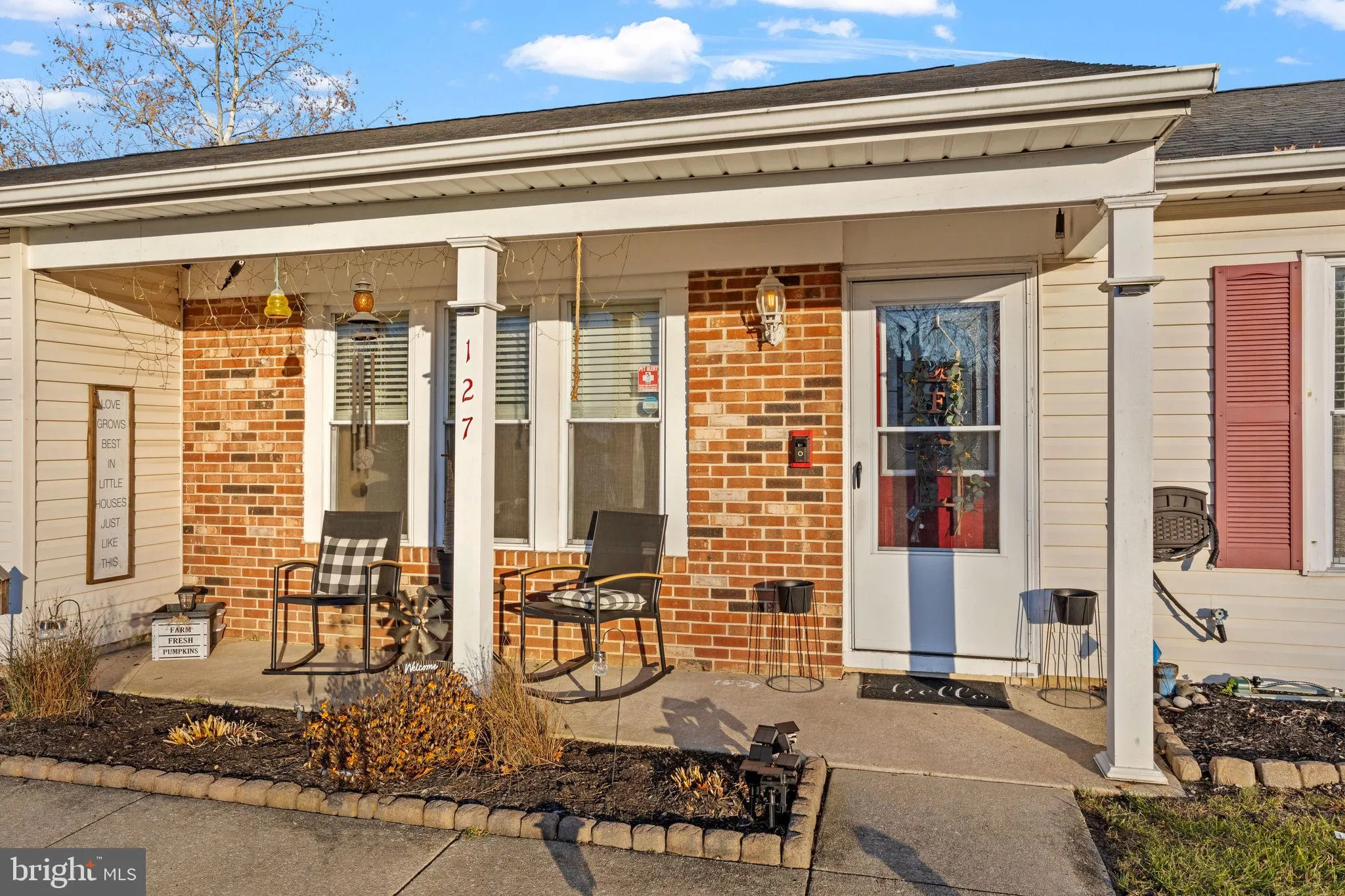 Sicklerville, New Jersey 08081, United States, 3 Bedrooms Bedrooms, ,1 BathroomBathrooms,Residential,Contingent,29640