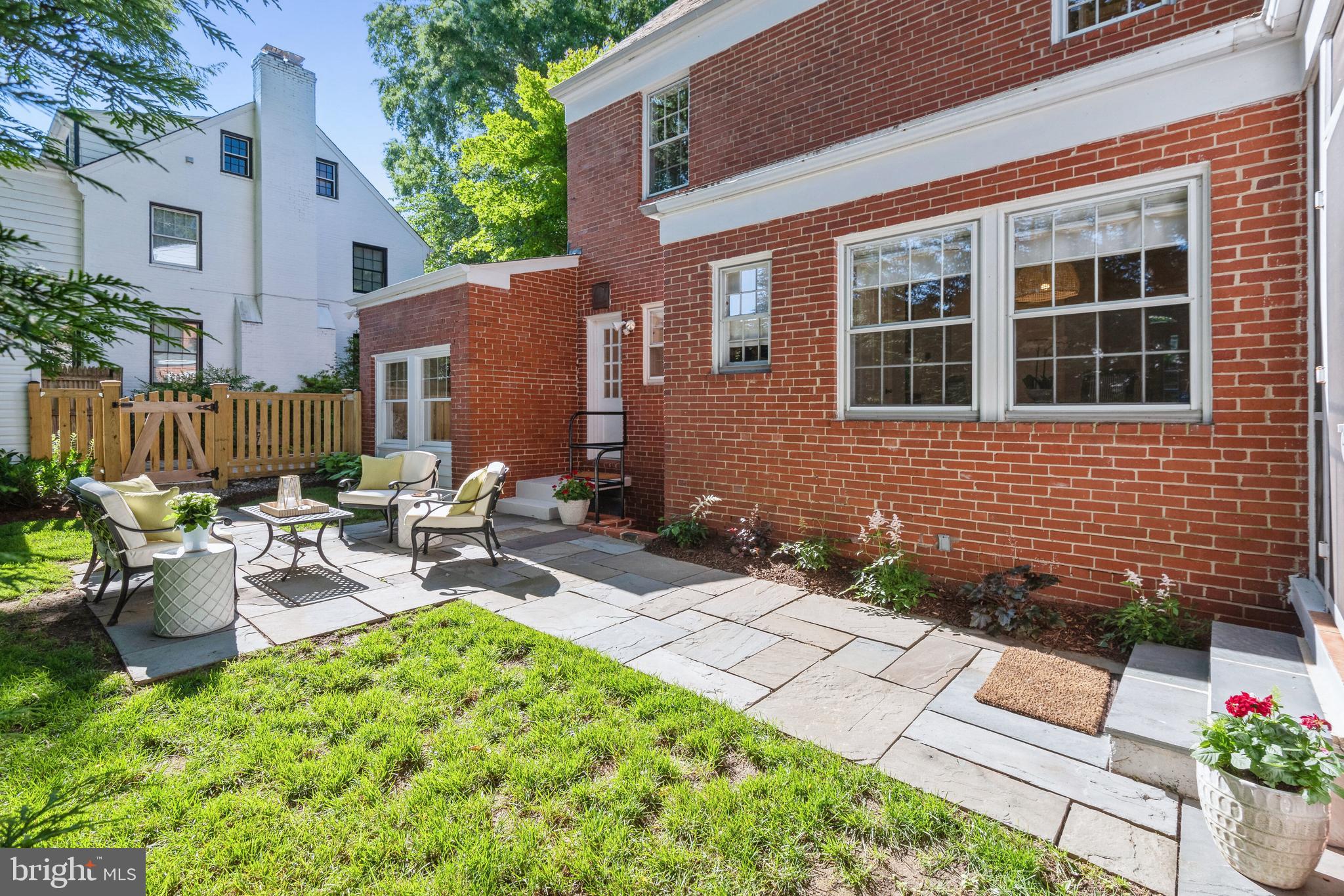 CHEVY CHASE - Residential