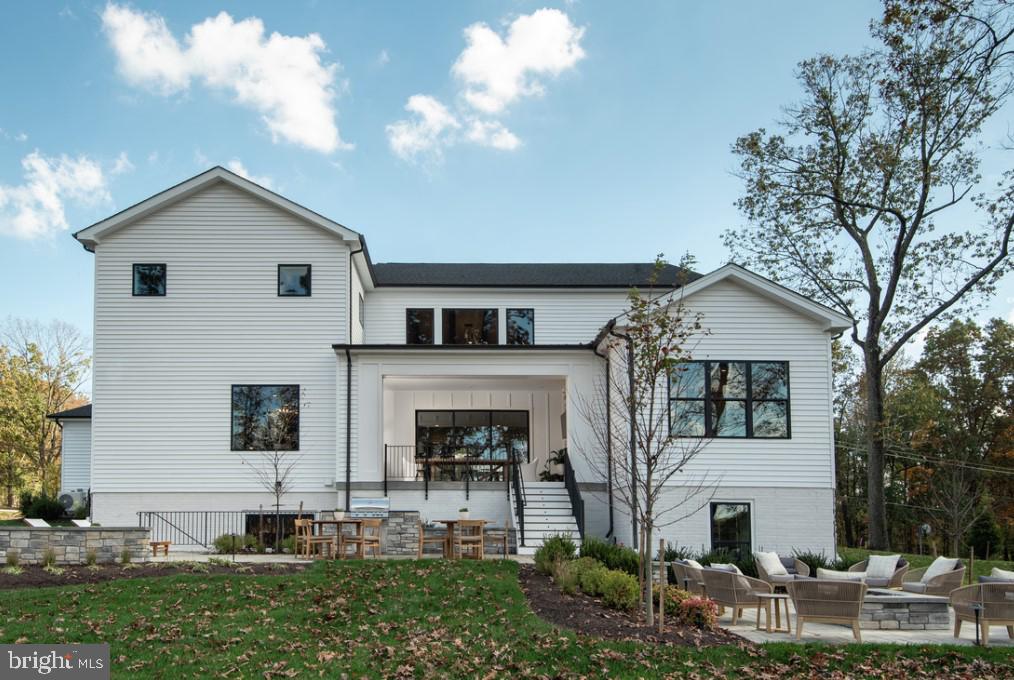 PARKSIDE VILLAGE - Residential