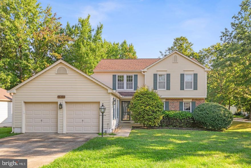 Your Dream Home Awaits - Spacious Corner Lot with Lakeviews

Discover the home you've been longing for, nestled on a sprawling third-acre corner lot with picturesque views of the tranquil lake and mature landscaping. This property has it all, offering a serene and inviting atmosphere that will captivate you from the moment you step inside.

As you enter, gleaming hardwood floors grace the entire main level, complemented by a soothing neutral color palette, making this house move-in ready. The eat-in kitchen is a culinary enthusiast's dream, featuring beautiful white cabinets, stainless steel appliances, and elegant granite countertops.

The family room is bathed in natural light, courtesy of a skylight, creating the perfect ambiance for cozy movie nights in front of the wood-burning fireplace. 

Upstairs, you'll find four bedrooms and two full bathrooms, including the luxurious en-suite with a double sink vanity, a relaxing soaker tub, and a separate shower.

But that's not all; this home has been thoughtfully updated with a newly rebuilt deck that provides an excellent space for outdoor relaxation and entertainment. Additionally, there's a brand-new patio off the walkout basement door, enhancing your outdoor living experience.

The recently finished walkout basement offers a vast recreational room, ideal for gatherings and leisure activities. Plus, a bonus room that can serve as an office or guest bedroom, providing flexibility to suit your lifestyle.

A two-car garage provides ample storage space, while the extended driveway accommodates 4-6 vehicles, making it perfect for hosting family and friends.

This property is more than a home; it's a sanctuary where comfort and elegance meet, offering you a chance to experience lakeside living like never before. Don't miss out on this opportunity – schedule your viewing today and envision the extraordinary lifestyle that awaits you in this lakeside paradise.