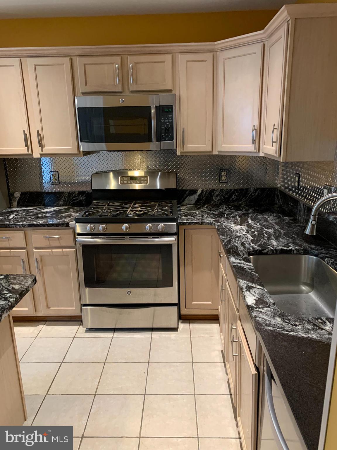 MCNAIR FARMS - Residential Lease