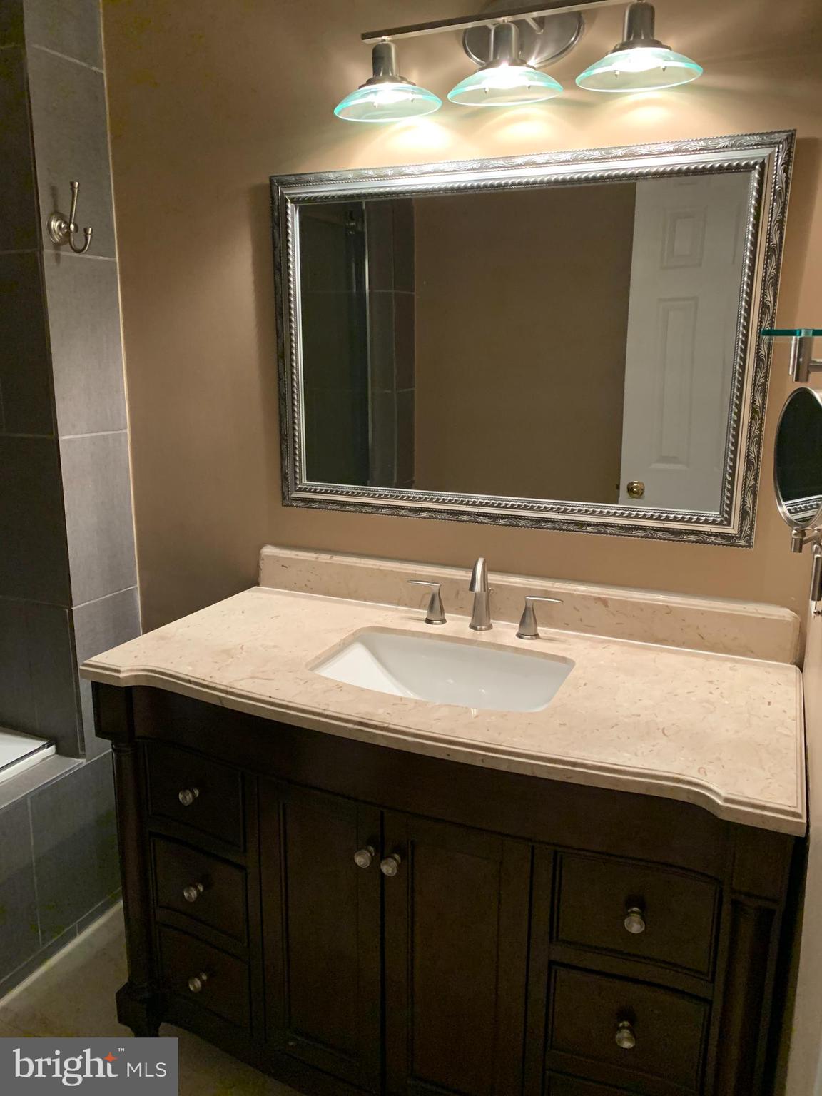 MCNAIR FARMS - Residential Lease