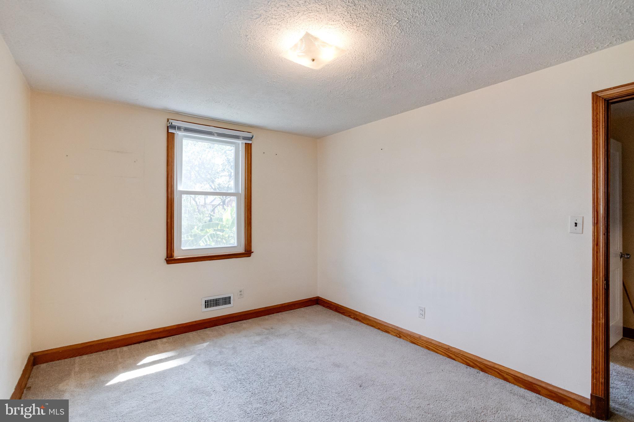 IDLEWYLDE - Residential Lease