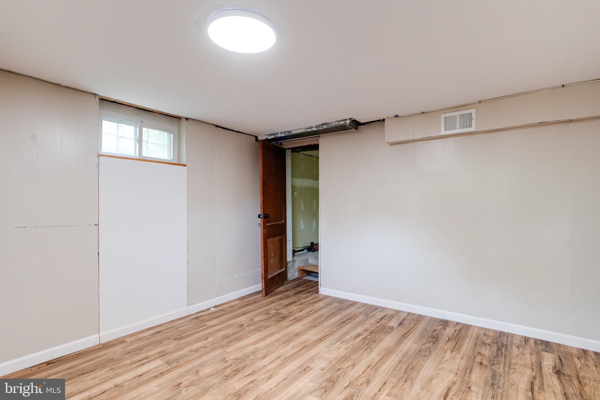 IDLEWYLDE - Residential Lease