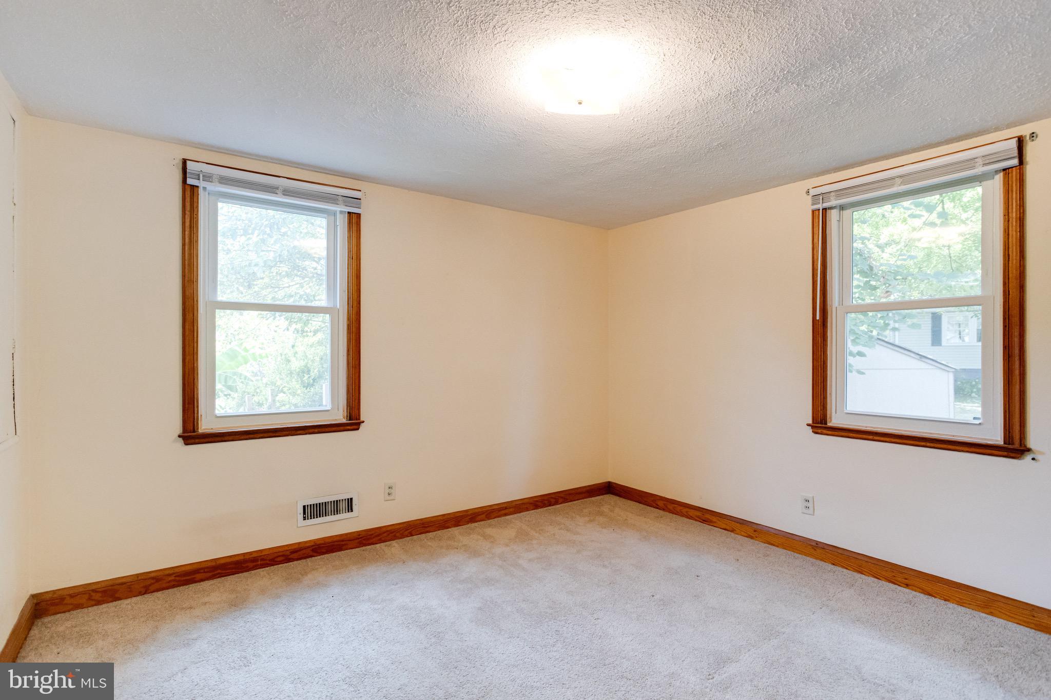 IDLEWYLDE - Residential Lease