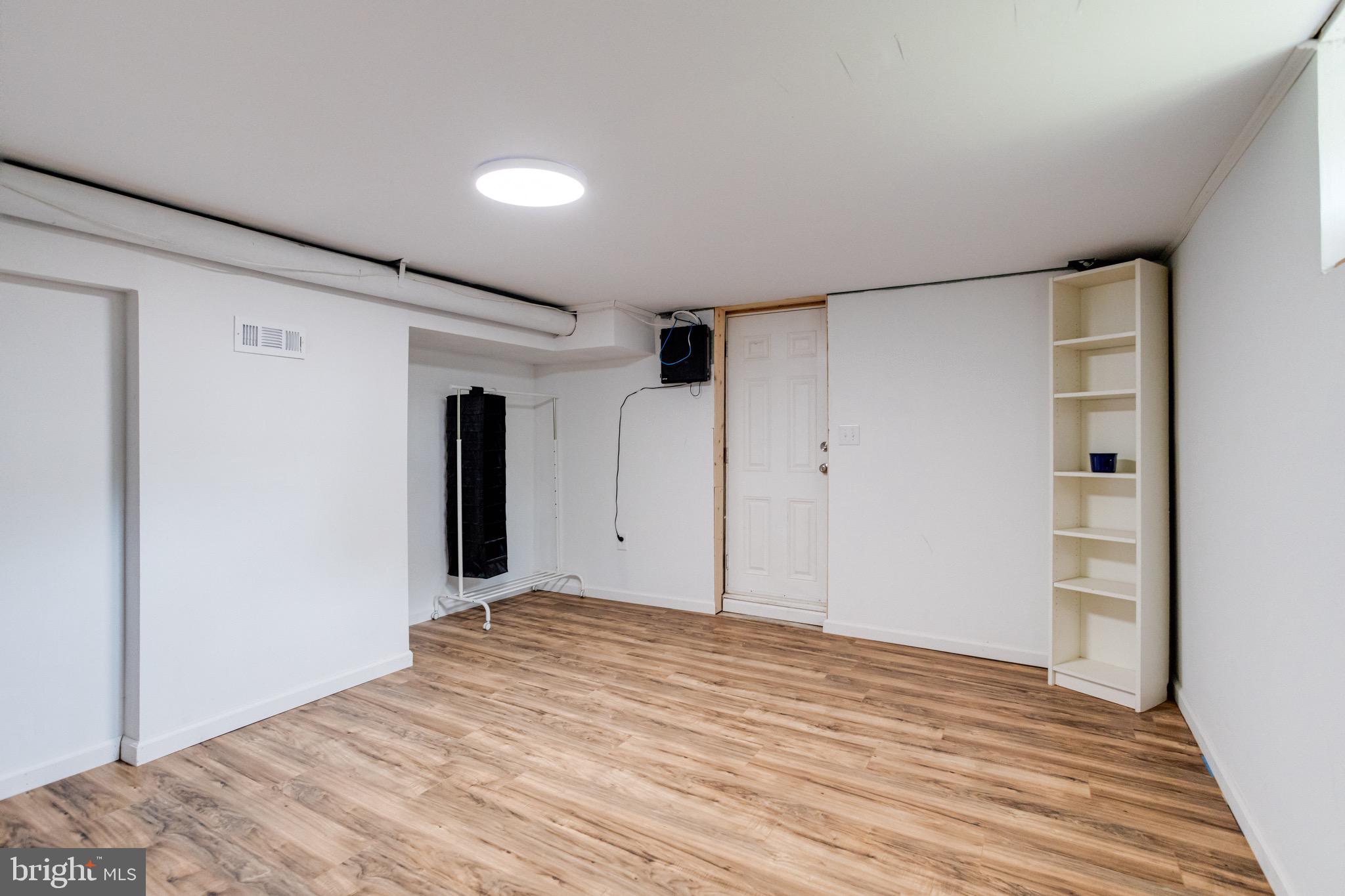 IDLEWYLDE - Residential Lease