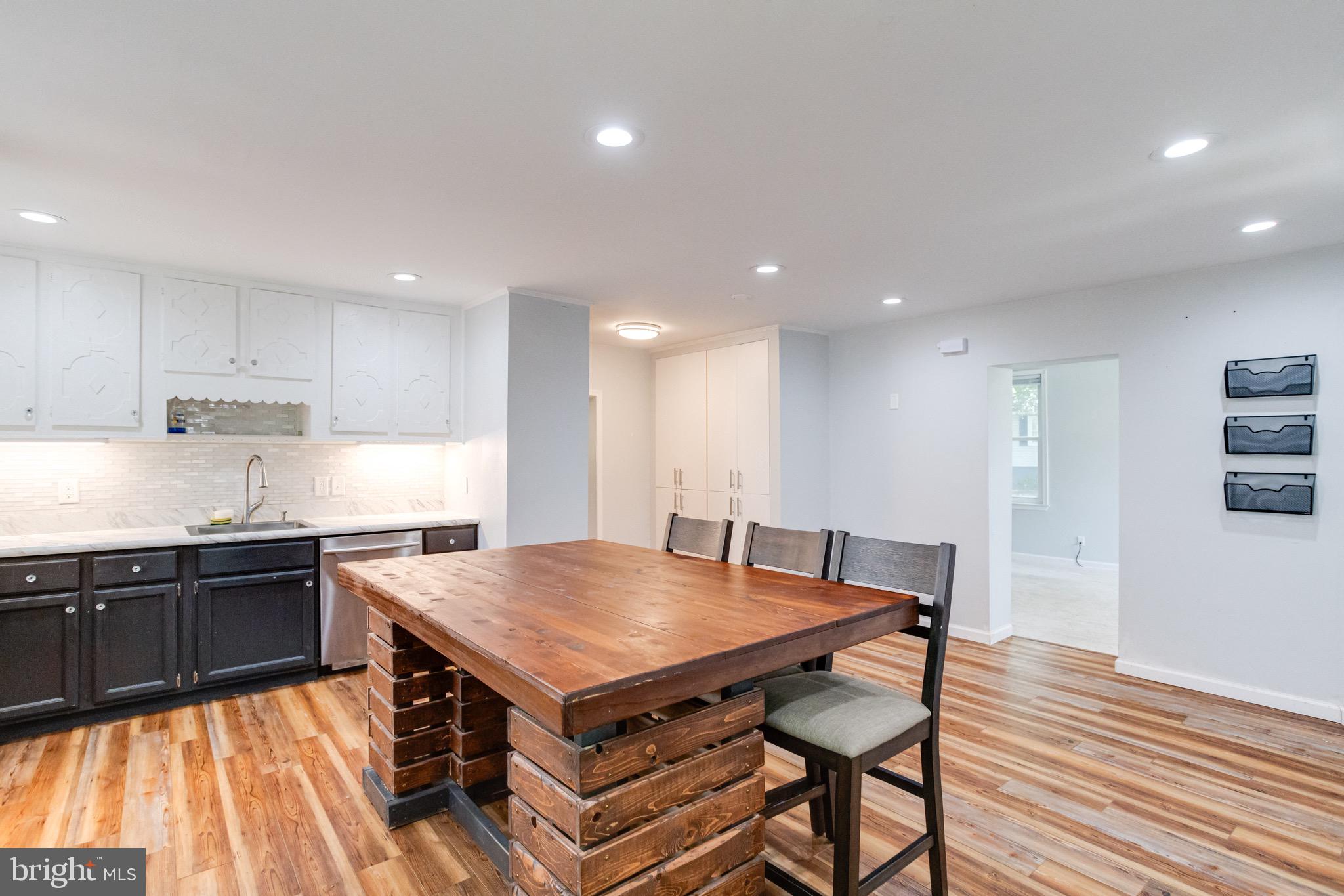 IDLEWYLDE - Residential Lease