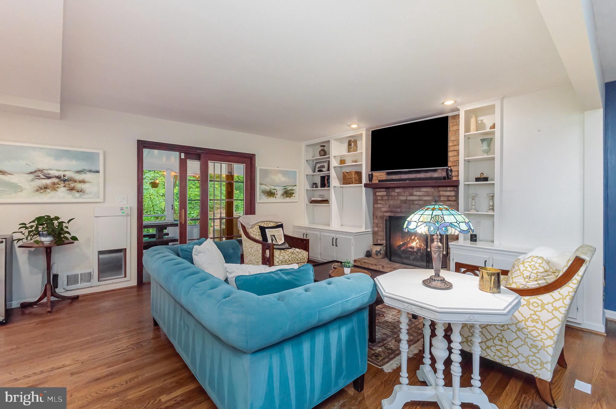 MOUNT VERNON MANOR - Residential