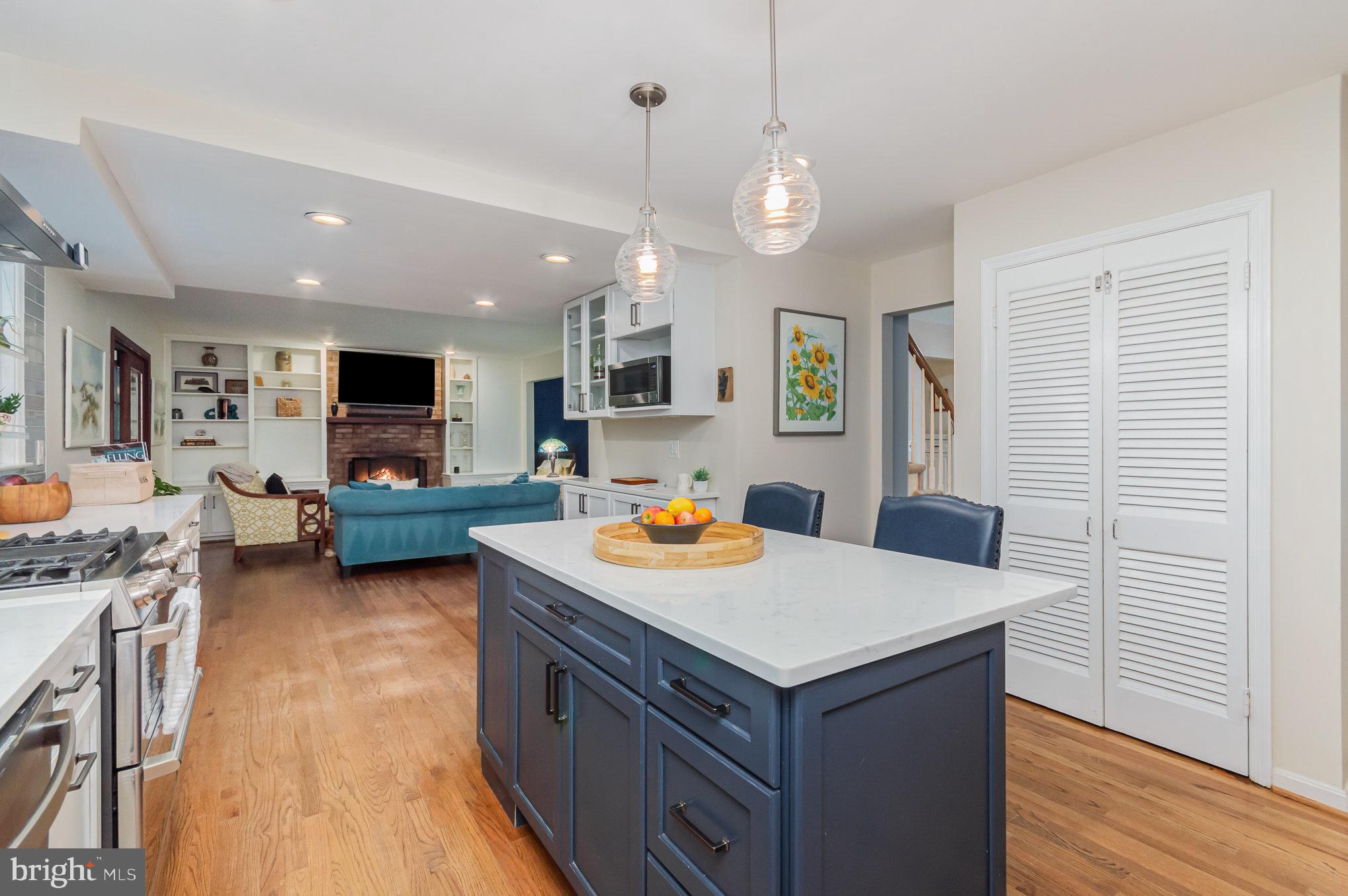 MOUNT VERNON MANOR - Residential